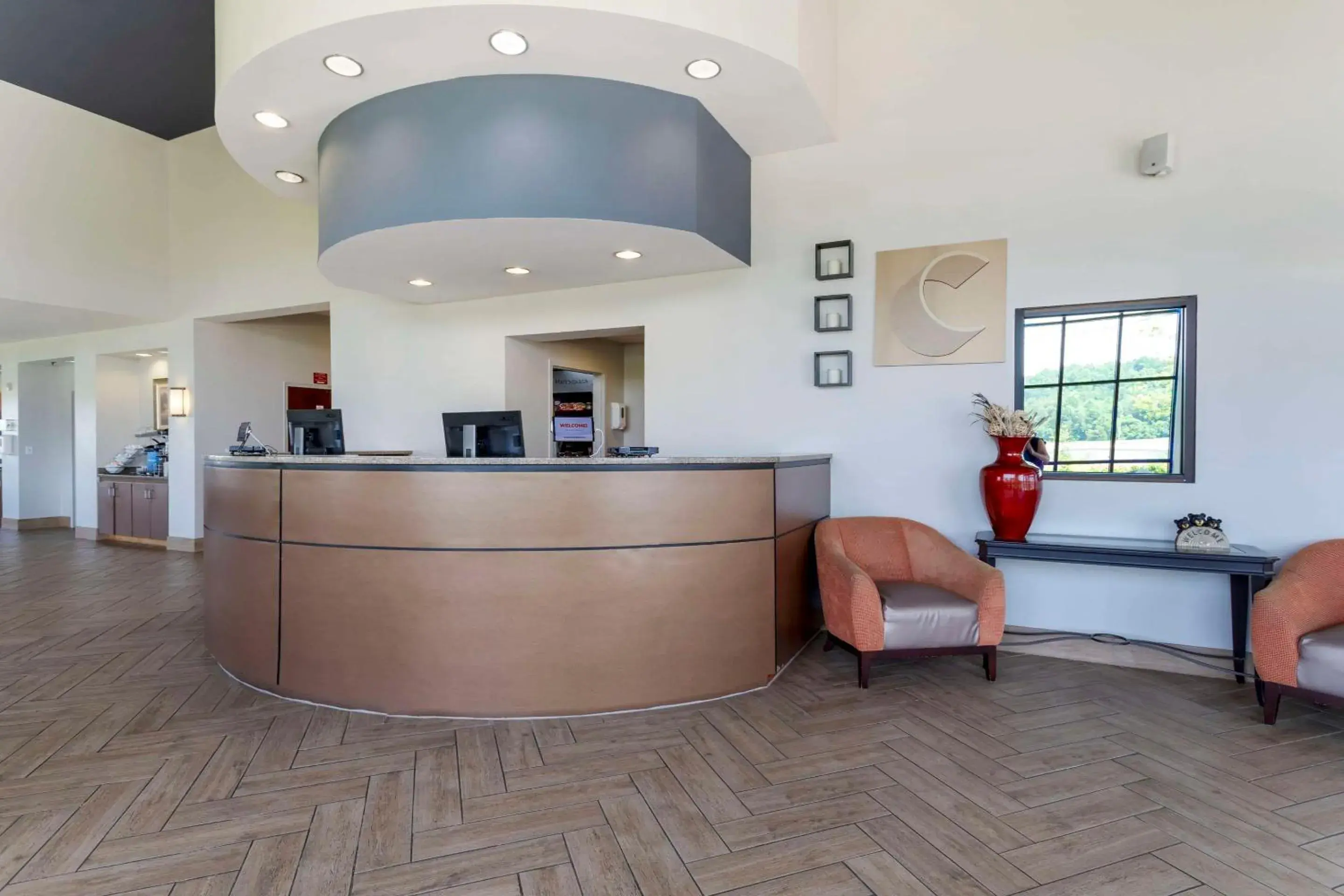 Lobby or reception in Comfort Suites Kodak Sevierville Lobby or reception in Comfort Suites Kodak Sevierville