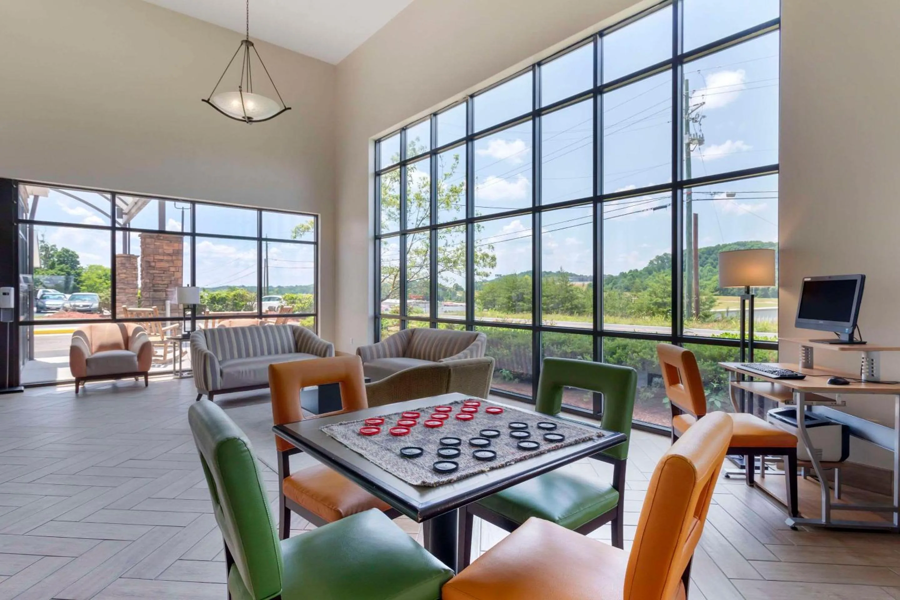 Lobby or reception in Comfort Suites Kodak Sevierville
