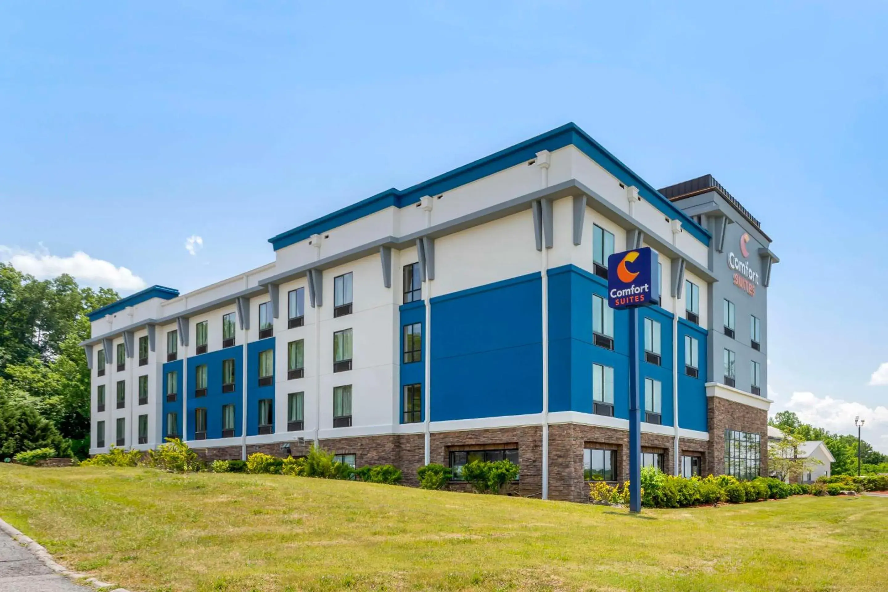 Property building in Comfort Suites Kodak Sevierville Property building in Comfort Suites Kodak Sevierville
