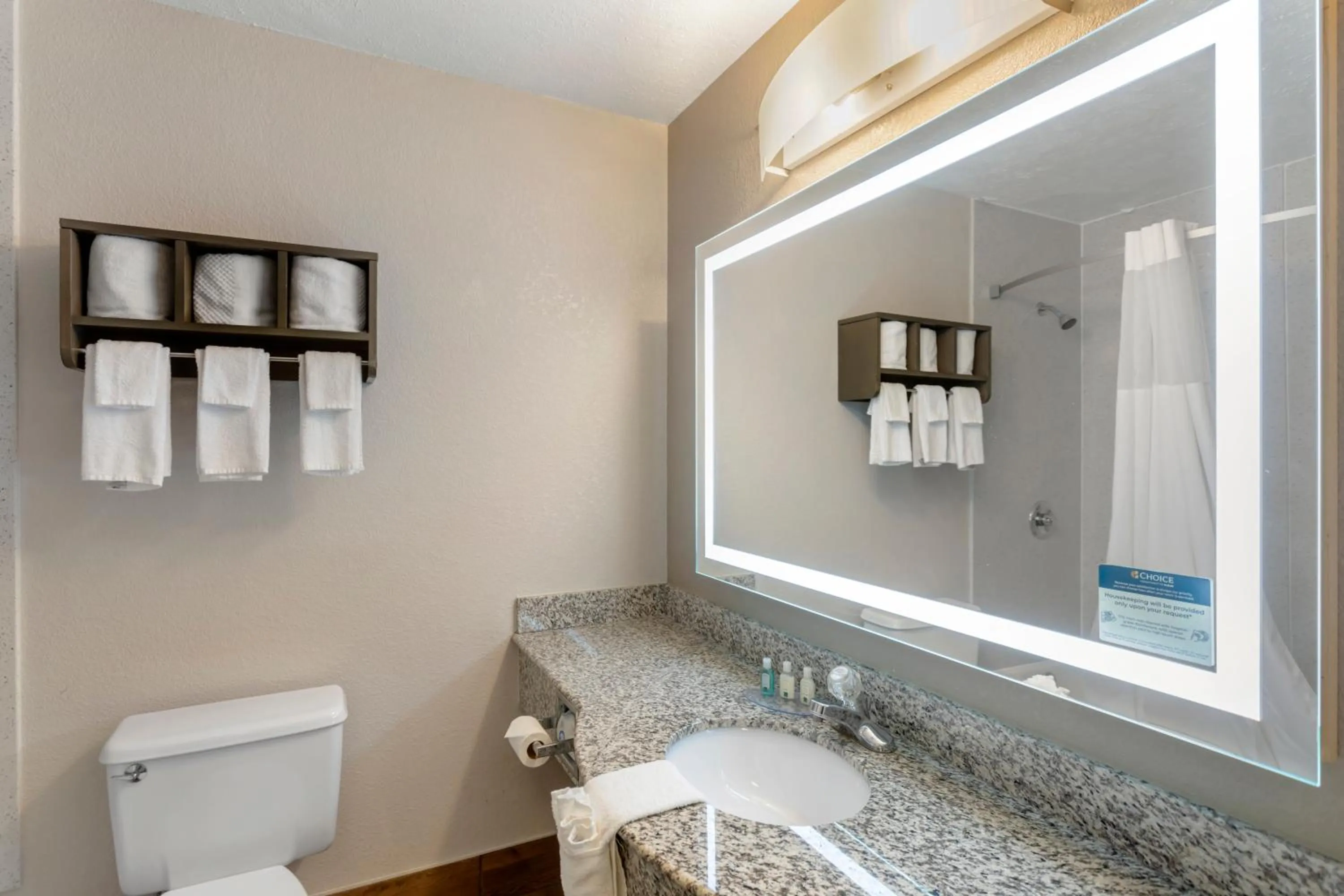 Bathroom in Quality Inn Cookeville