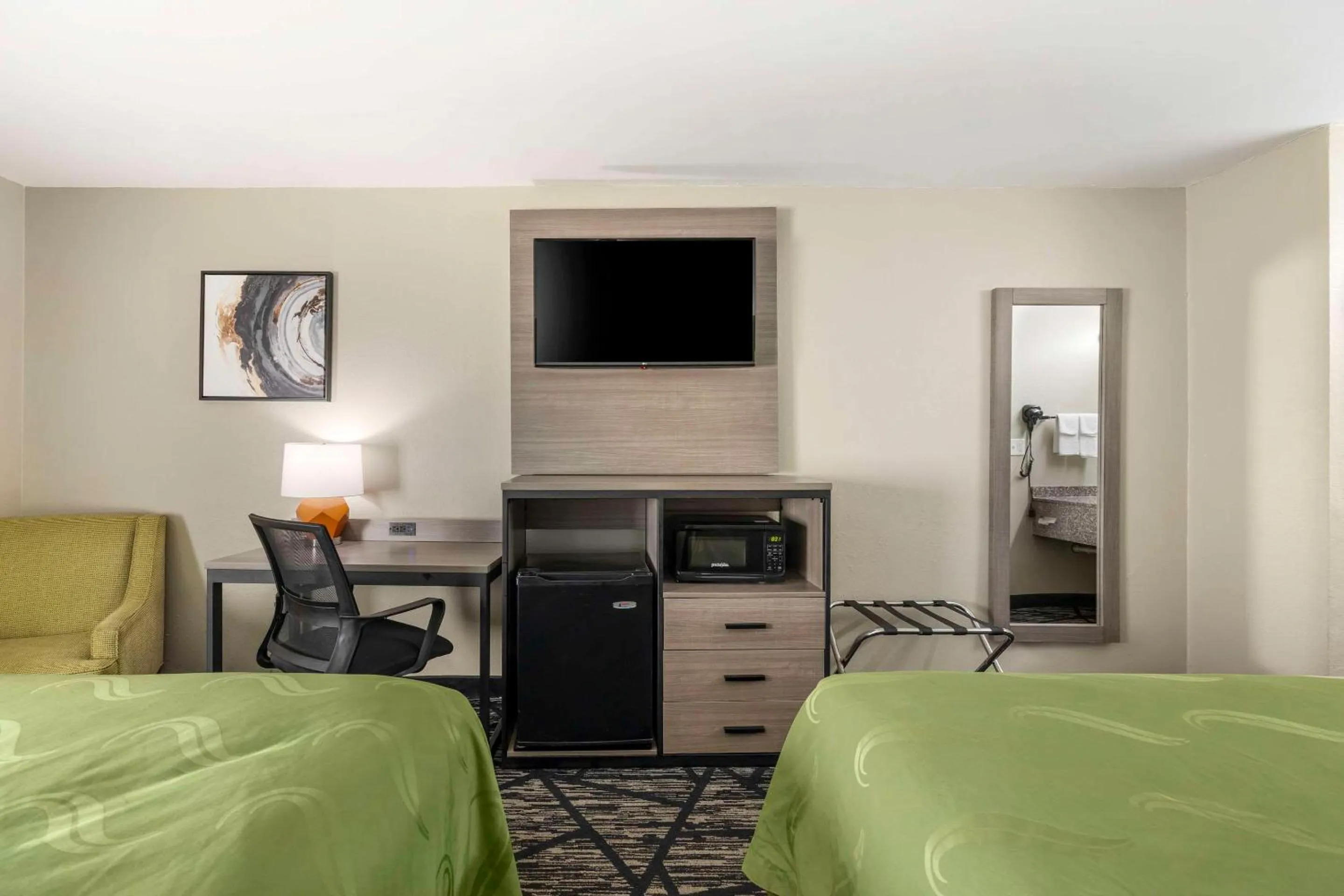 Bedroom, Bed in Quality Inn Jackson Northwest