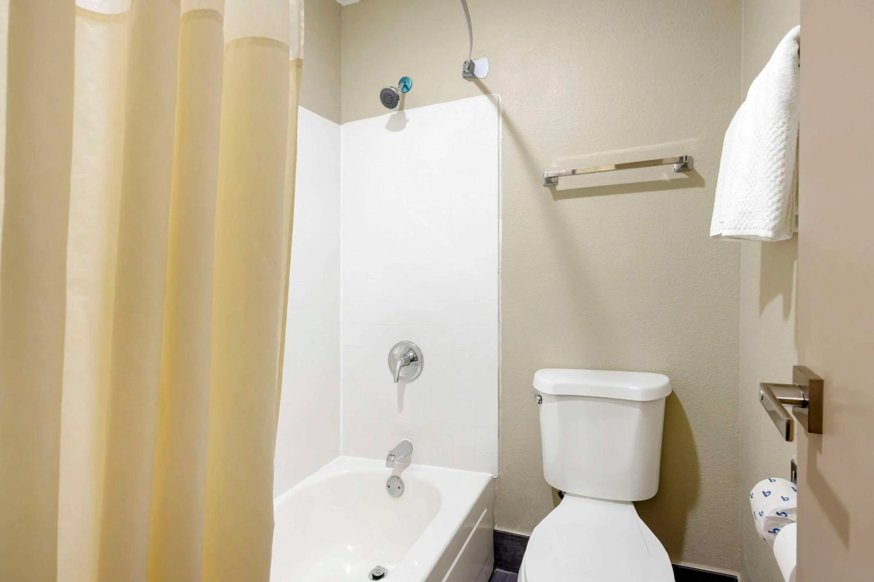 Bedroom in Quality Inn Jackson Northwest