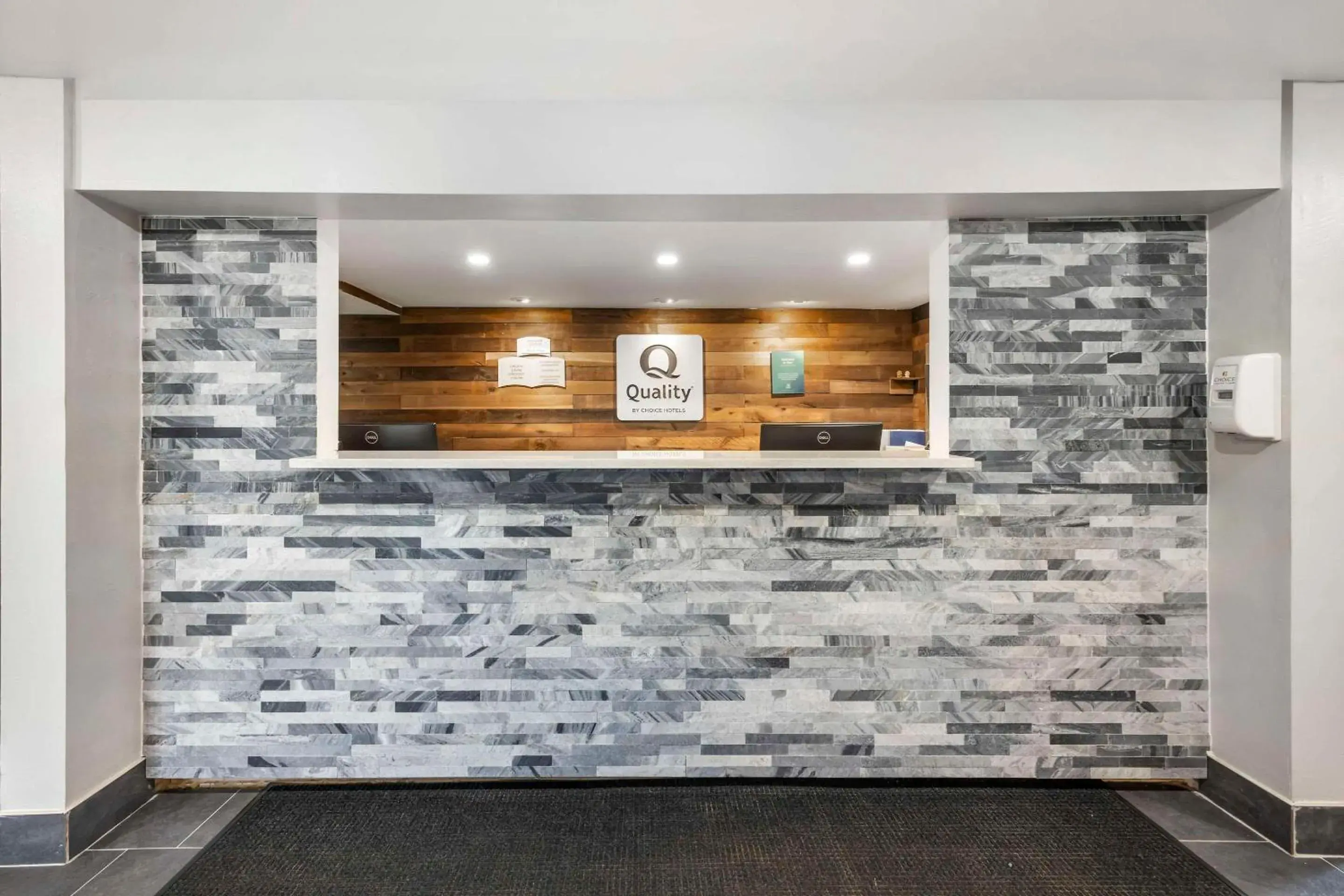 Lobby or reception in Quality Inn Lobby or reception in Quality Inn