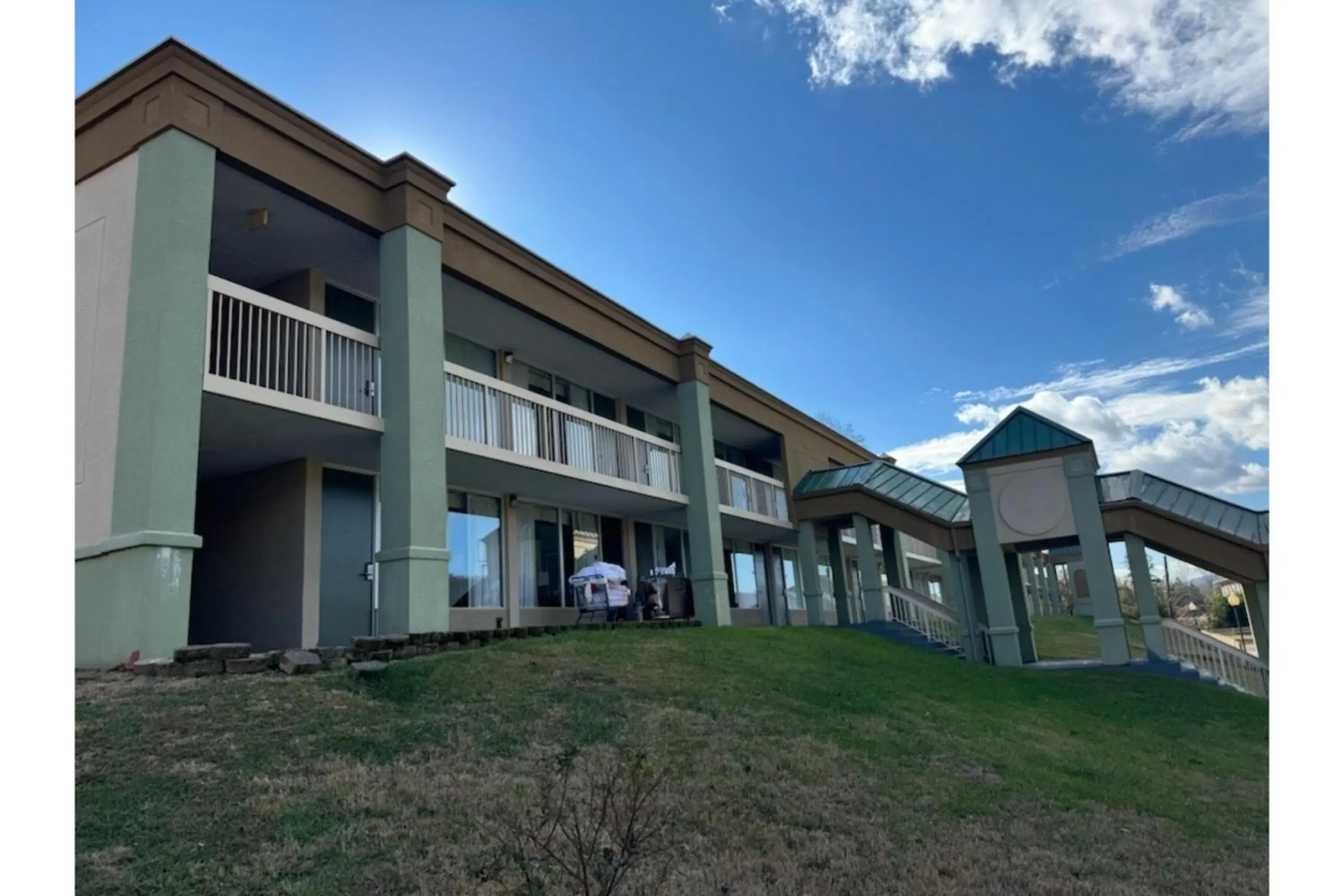 Property building in Quality Inn Property building in Quality Inn