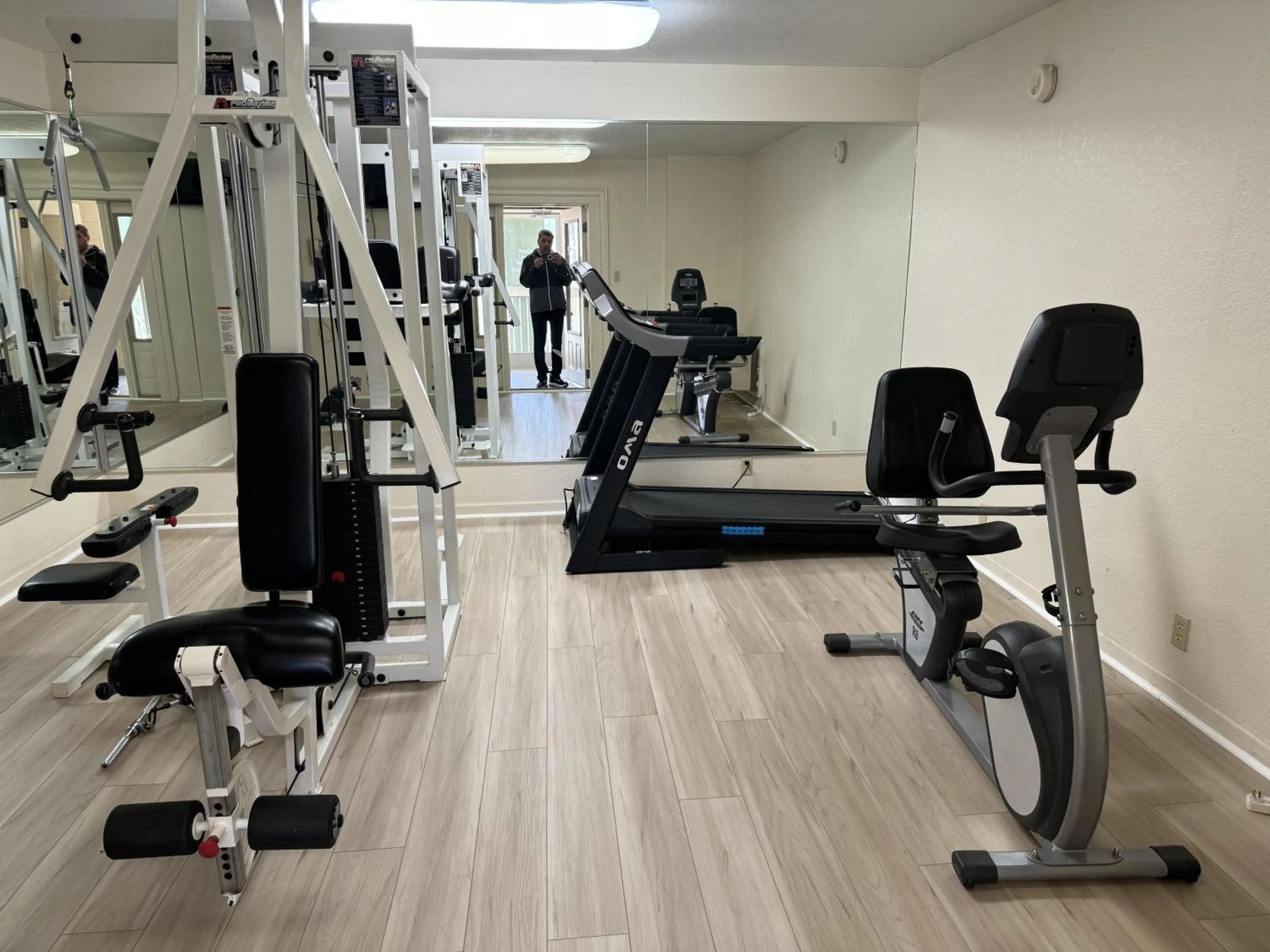 Fitness centre/facilities in Quality Inn