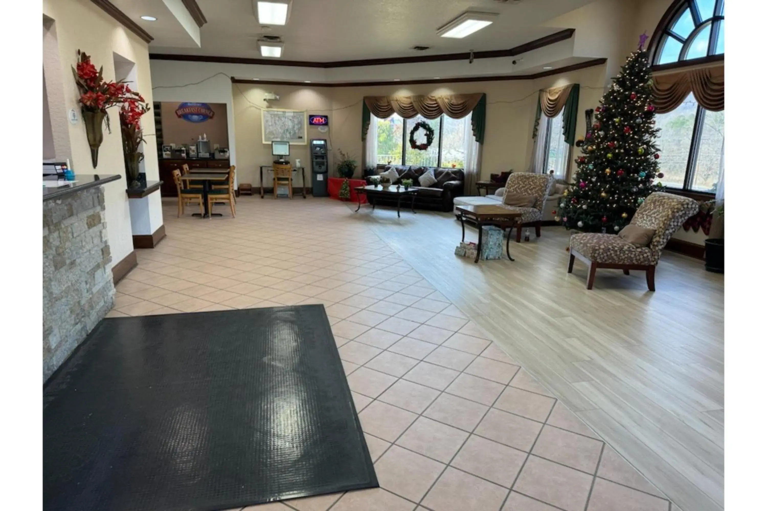 Lobby or reception in Quality Inn Lobby or reception in Quality Inn