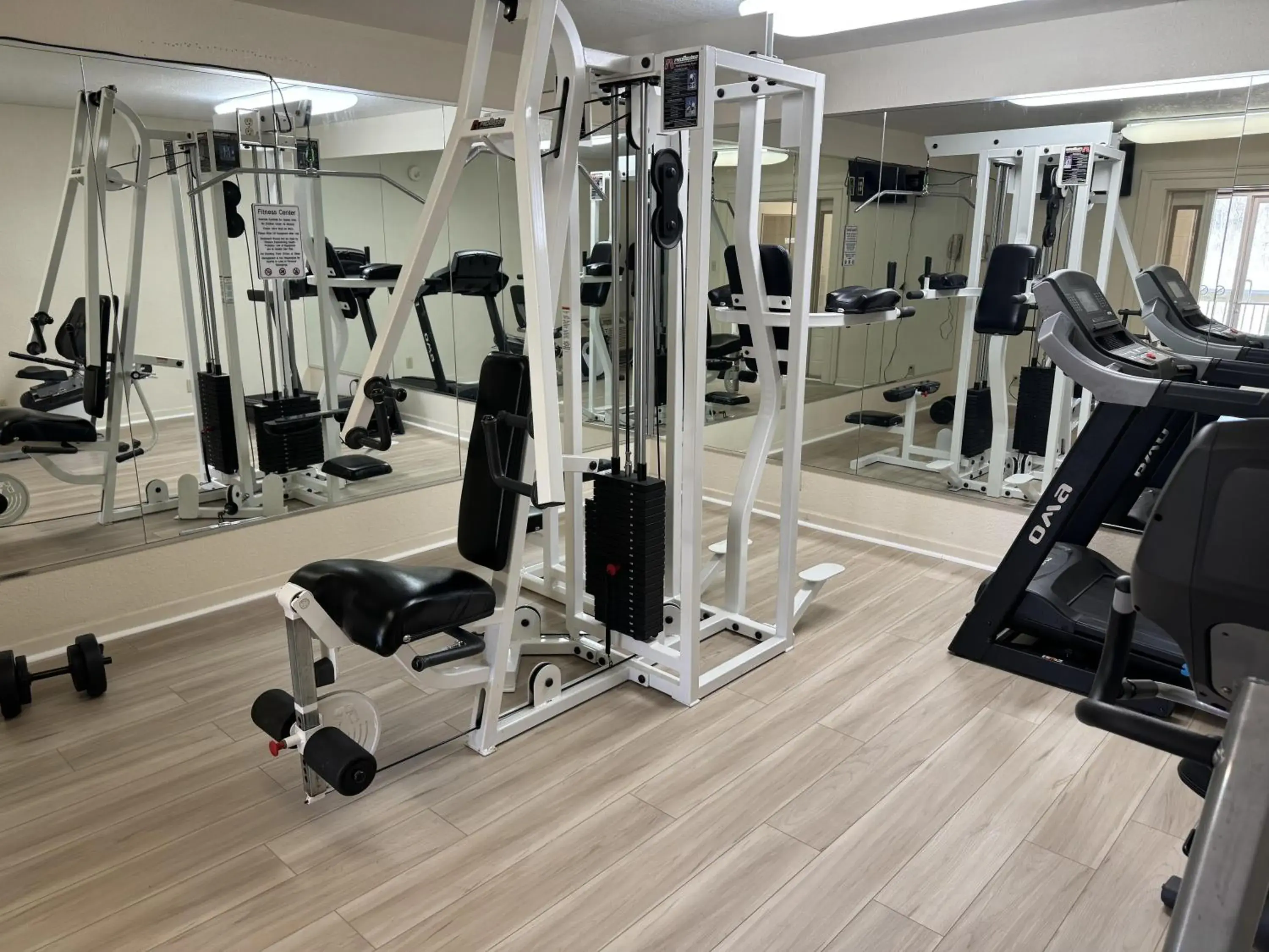 Fitness centre/facilities in Quality Inn Fitness centre/facilities in Quality Inn