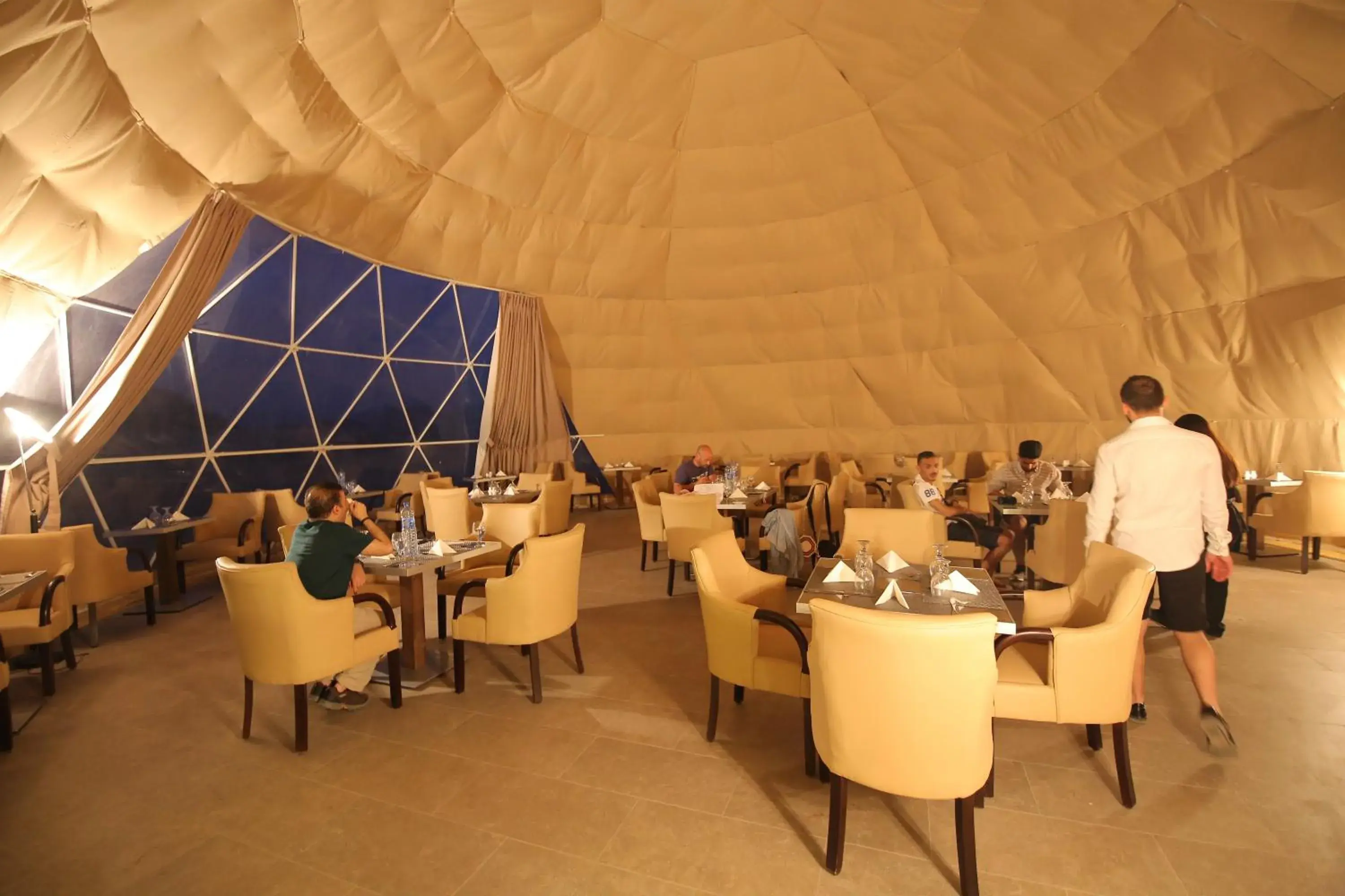 Restaurant/places to eat in Wadi Rum UFO Luxotel Restaurant/places to eat in Wadi Rum UFO Luxotel