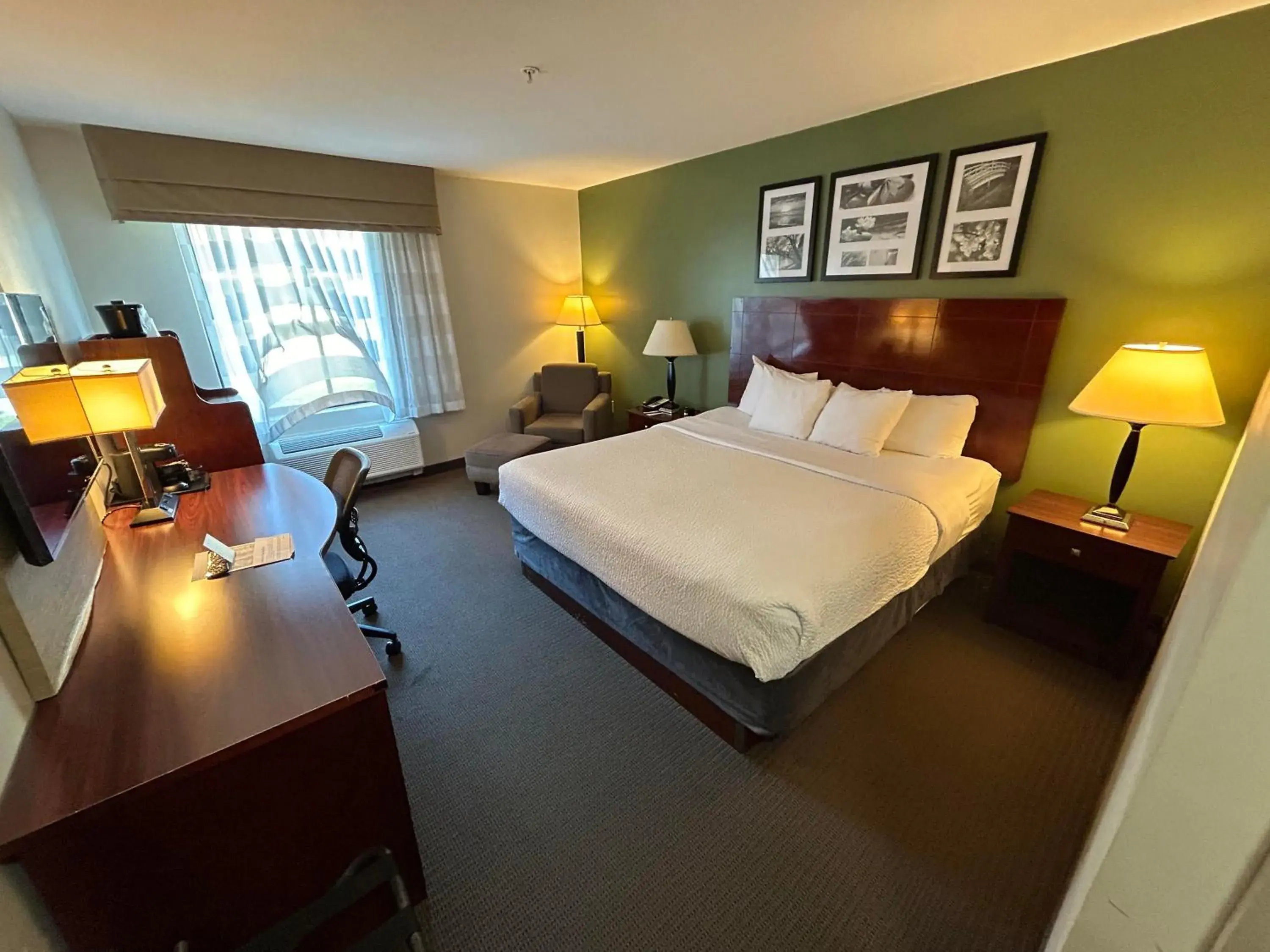 Bed in Sleep Inn & Suites Manchester near Arnold AFB Bed in Sleep Inn & Suites Manchester near Arnold AFB