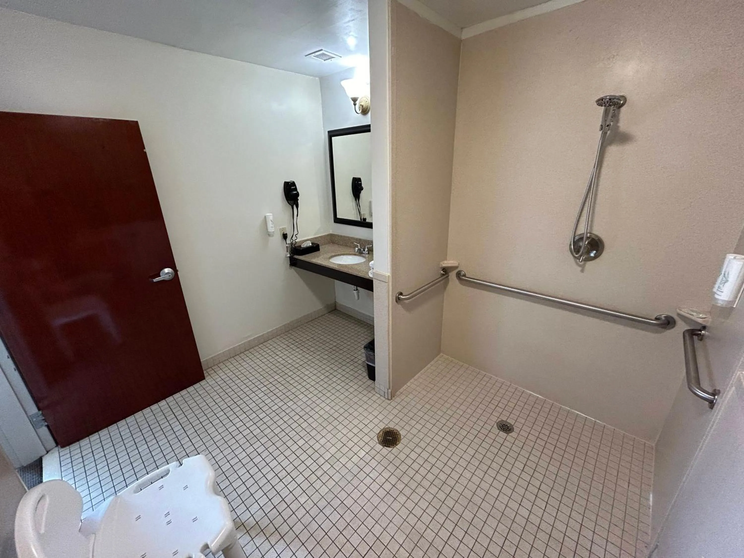 Shower in Sleep Inn & Suites Manchester near Arnold AFB