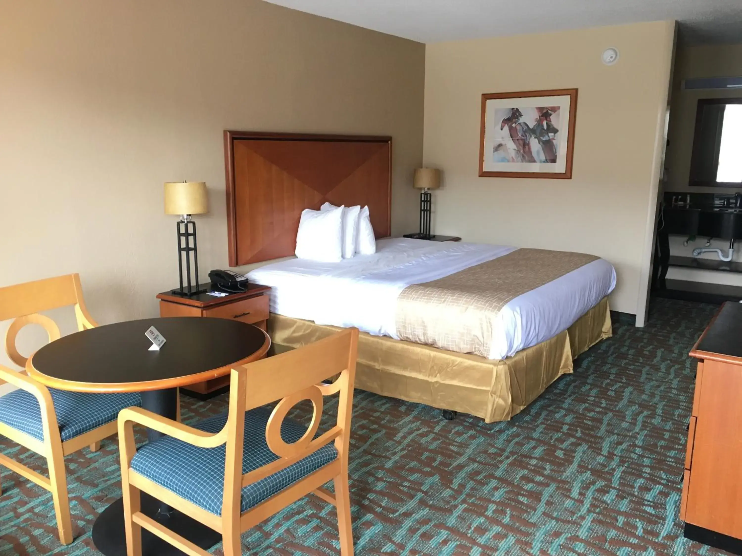 Photo of the whole room in Travelodge by Wyndham Harriman