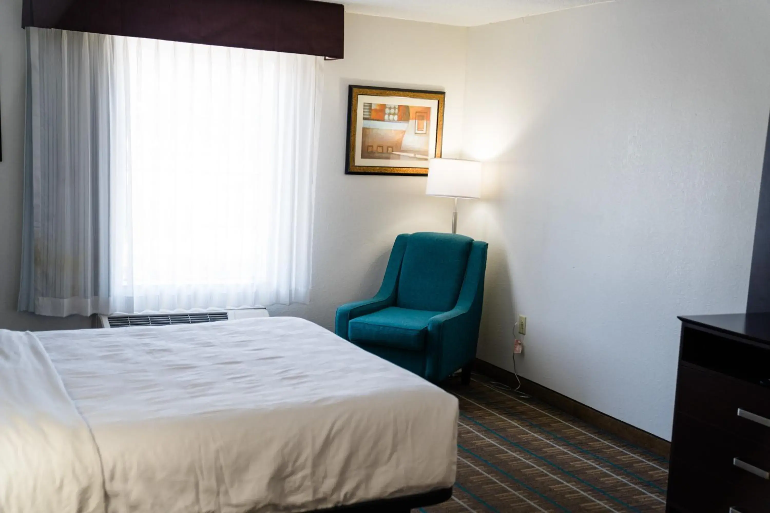 Efficiency King Room - Accessible/Non-Smoking in MainStay Suites Knoxville North I-75 Efficiency King Room - Accessible/Non-Smoking in MainStay Suites Knoxville North I-75