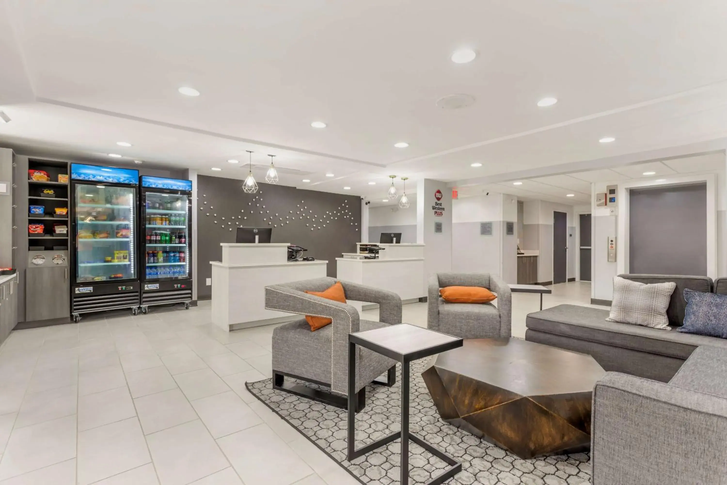 Lobby or reception in Best Western Plus Magnolia Inn & Suites Lobby or reception in Best Western Plus Magnolia Inn & Suites