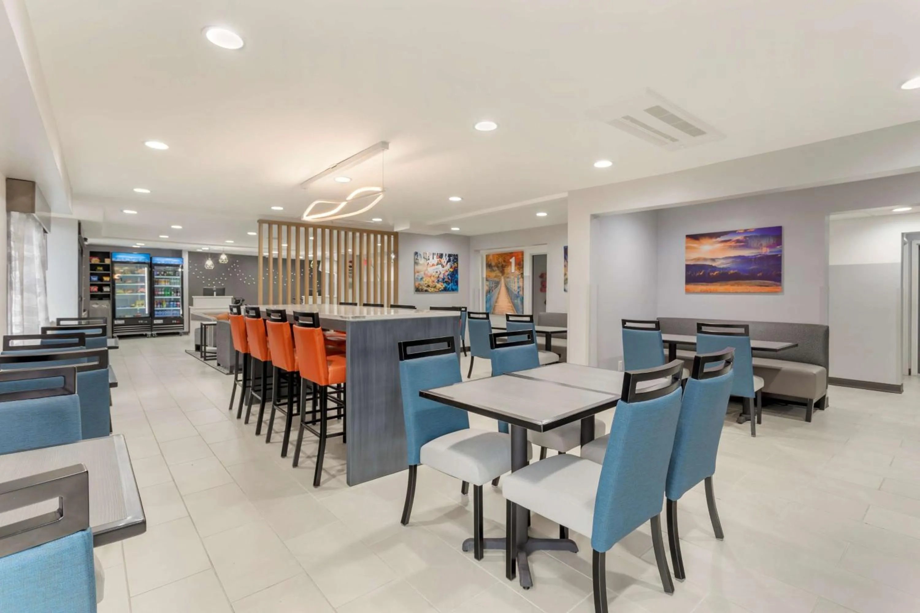 Breakfast in Best Western Plus Magnolia Inn & Suites