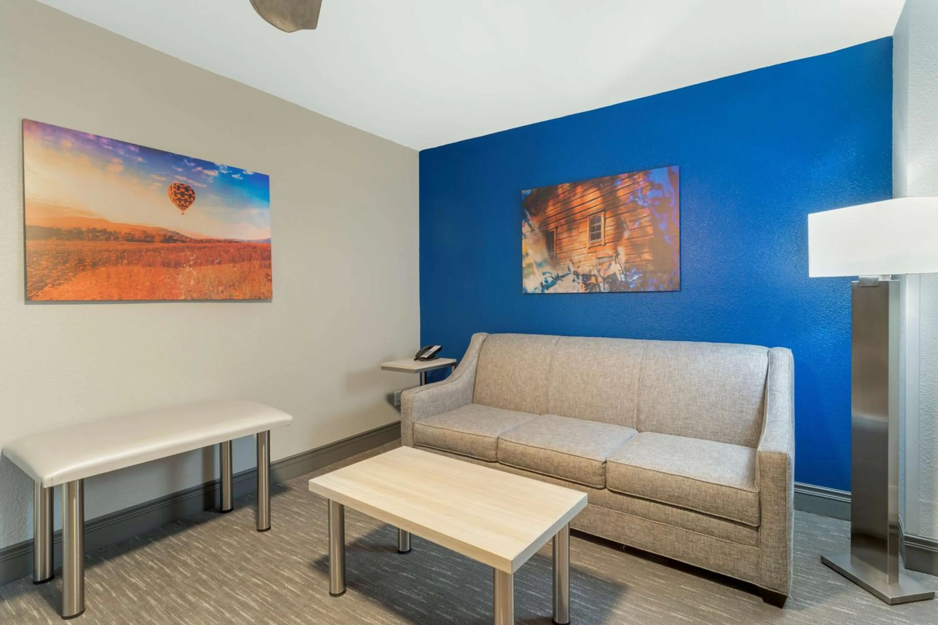 Photo of the whole room in Best Western Plus Magnolia Inn & Suites