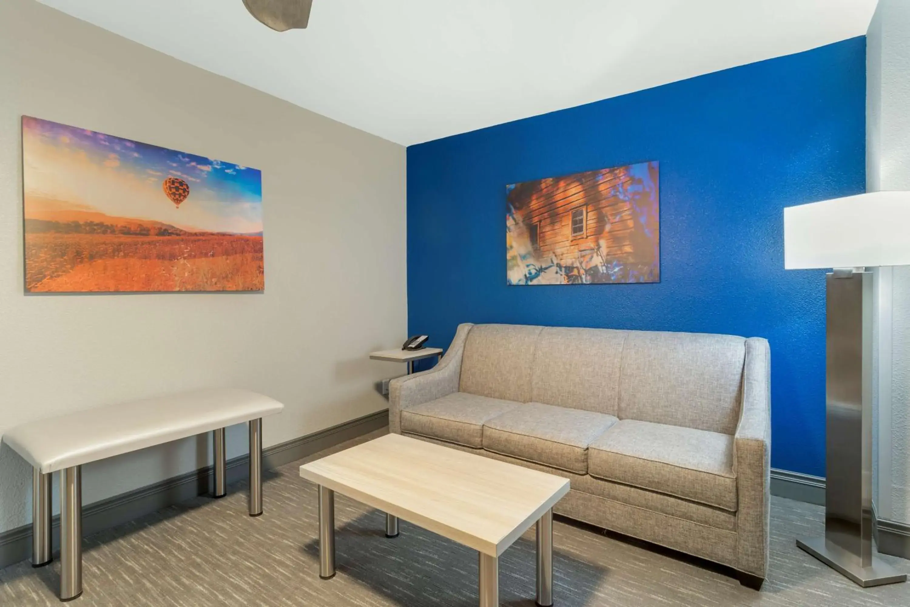 Photo of the whole room in Best Western Plus Magnolia Inn & Suites Photo of the whole room in Best Western Plus Magnolia Inn & Suites