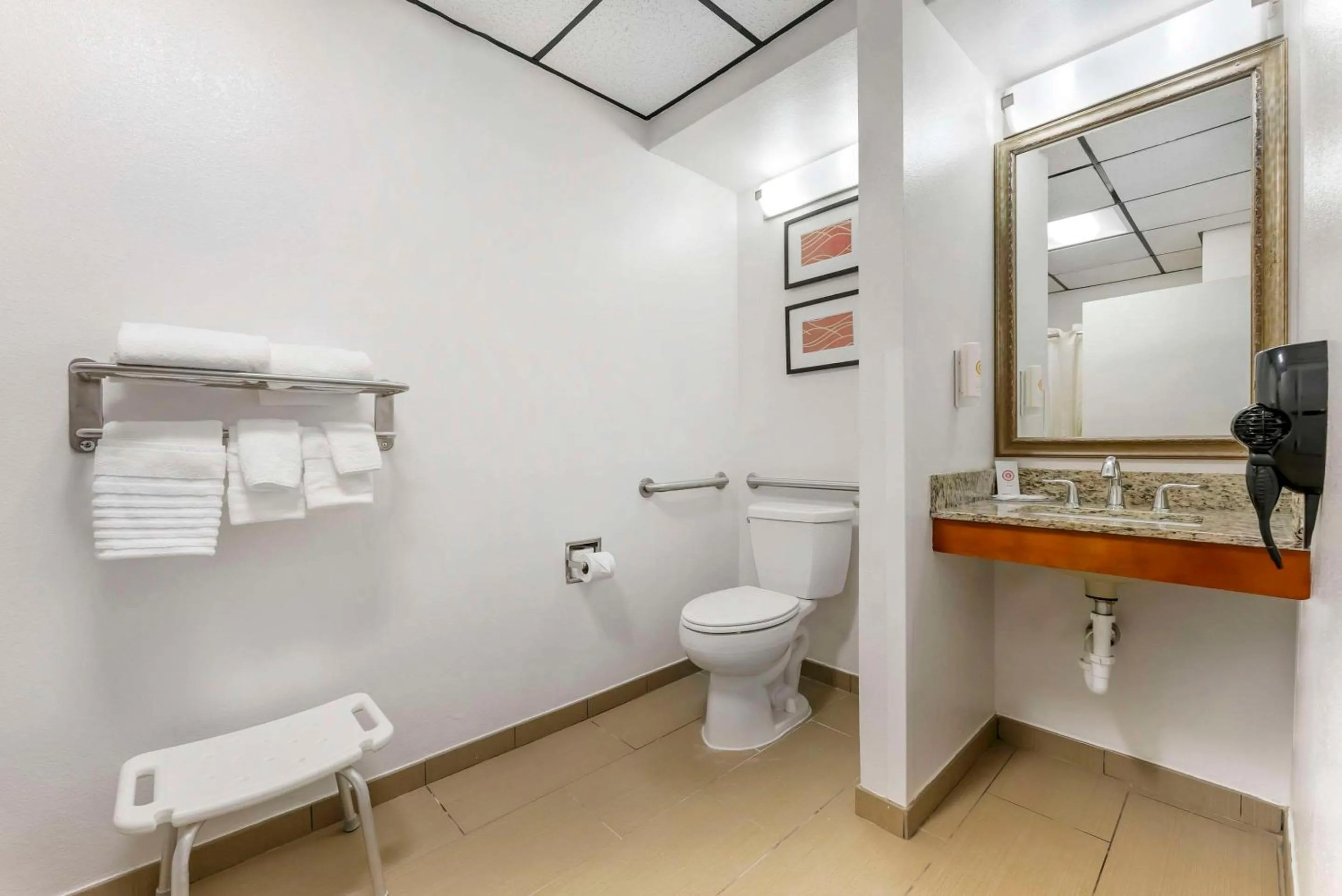 Bedroom in Comfort Inn Brownsville I-40