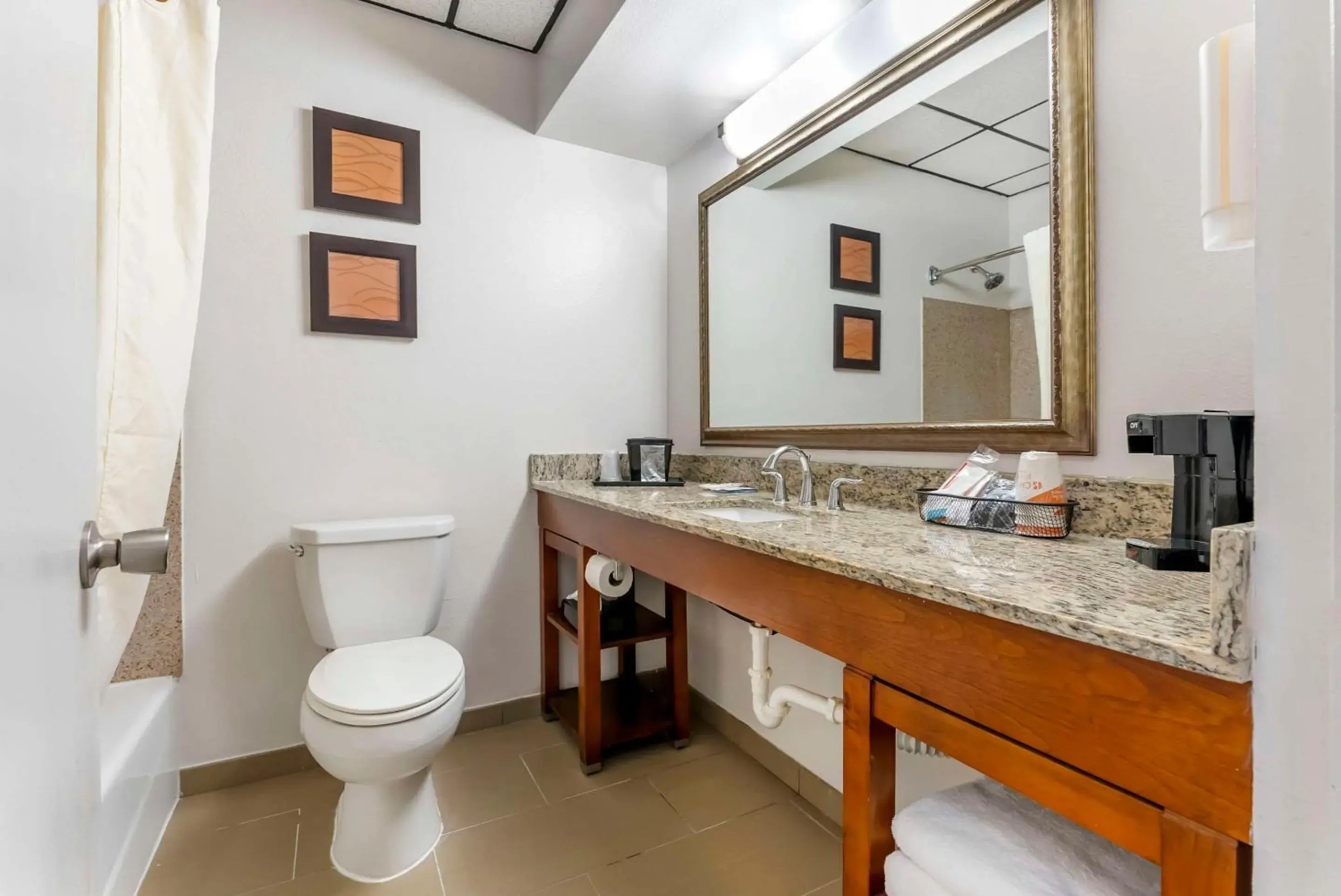 Bedroom in Comfort Inn Brownsville I-40 Bedroom in Comfort Inn Brownsville I-40