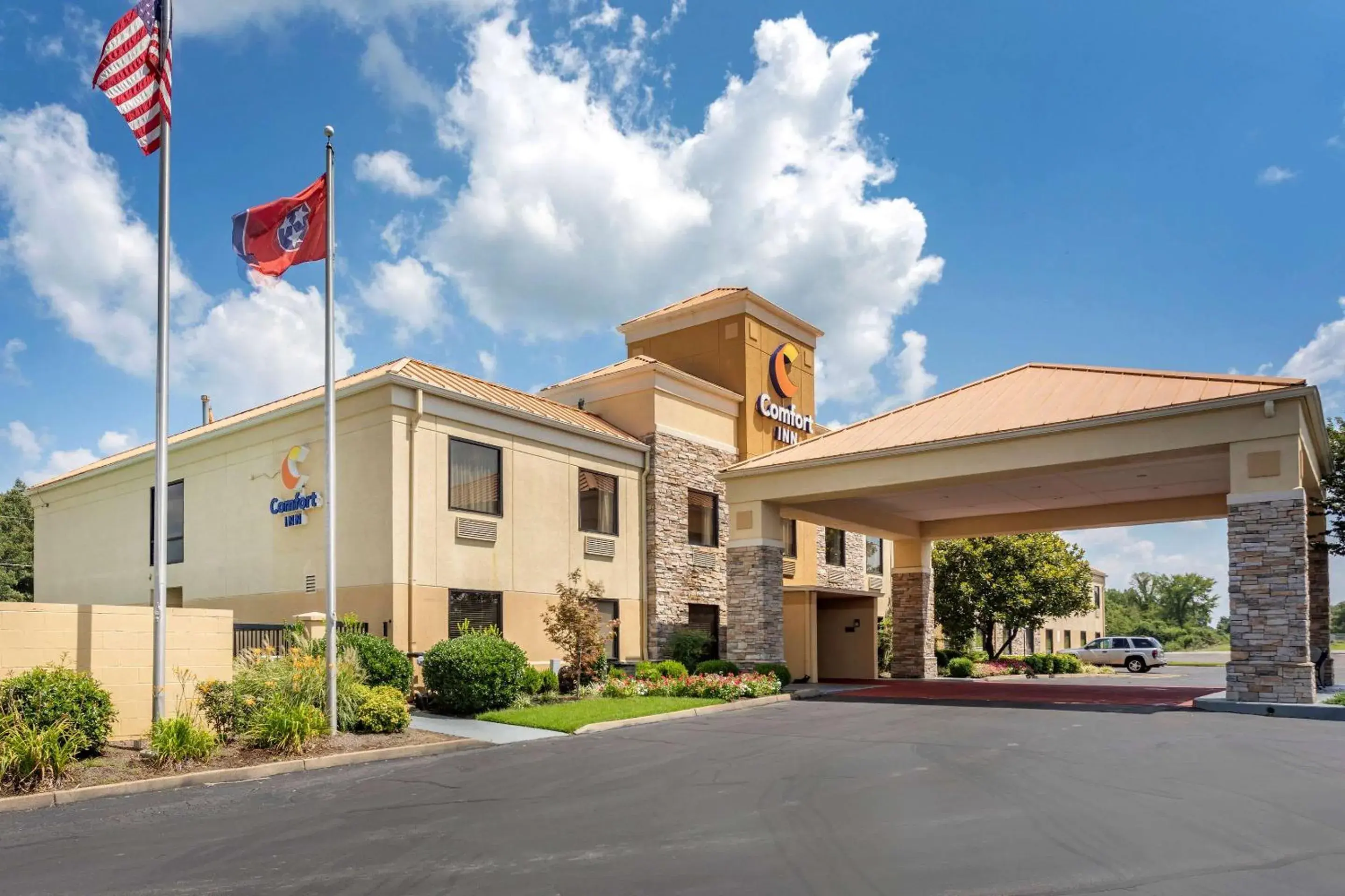 Property building in Comfort Inn Brownsville I-40 Property building in Comfort Inn Brownsville I-40