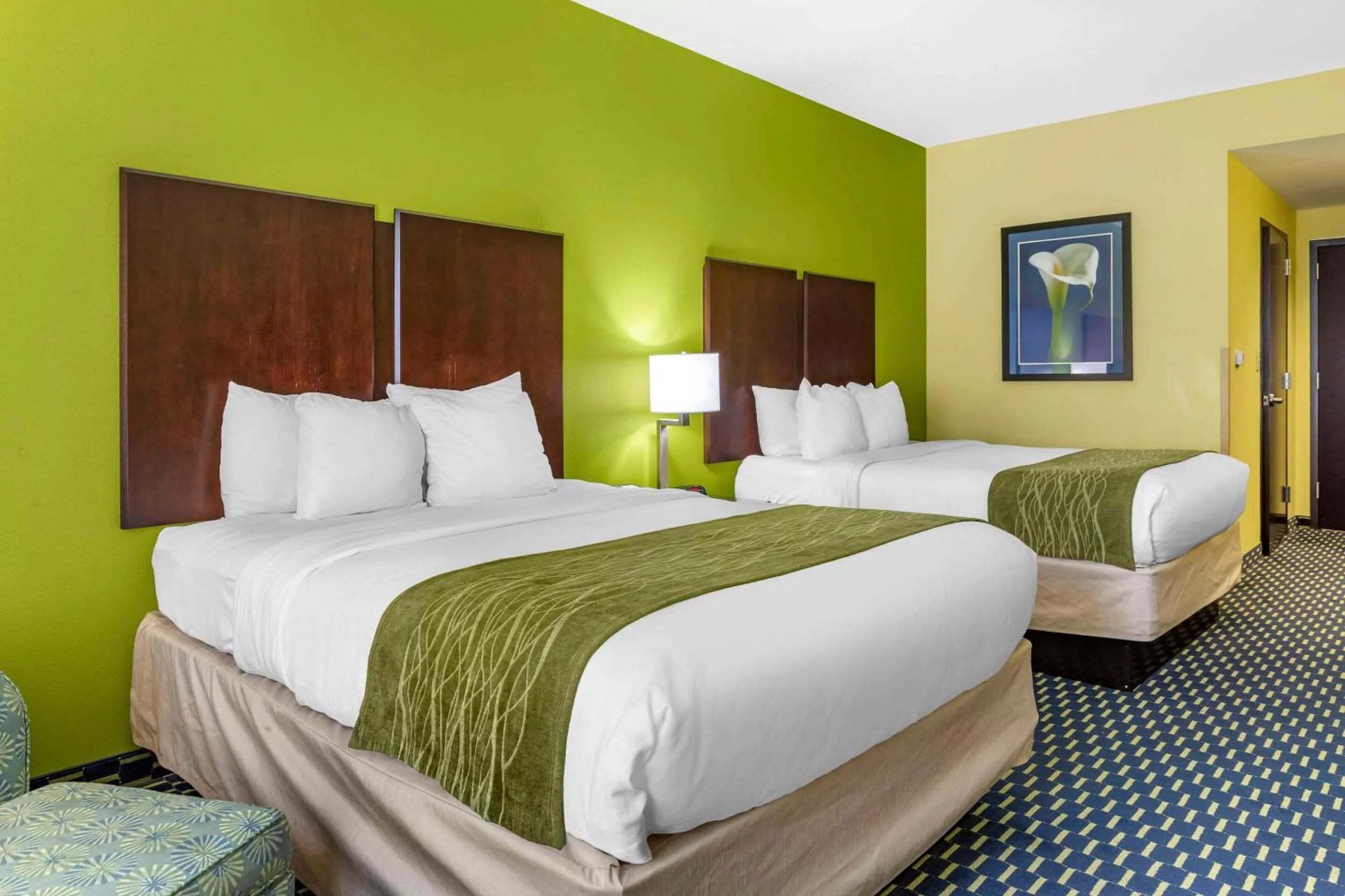 Bedroom, Bed in Comfort Inn Athens I - 75