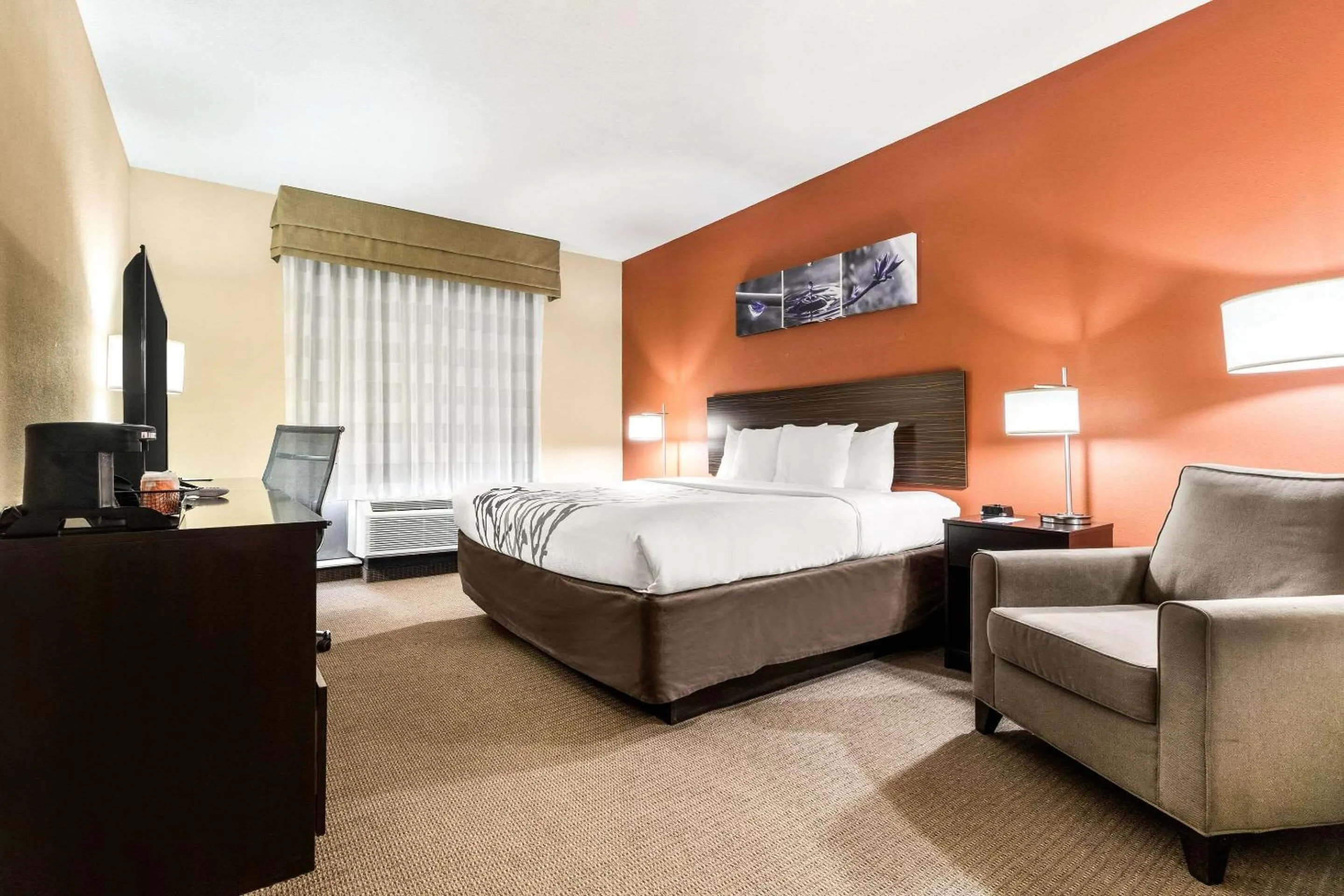 Bedroom, Bed in Sleep Inn & Suites Dyersburg I-155