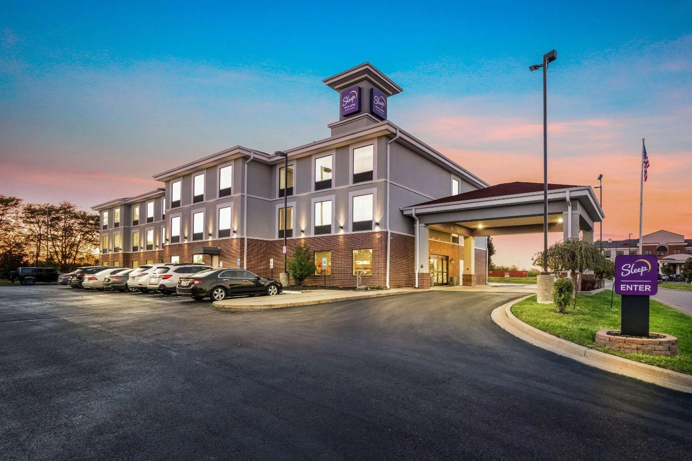 Property building in Sleep Inn & Suites Dyersburg I-155