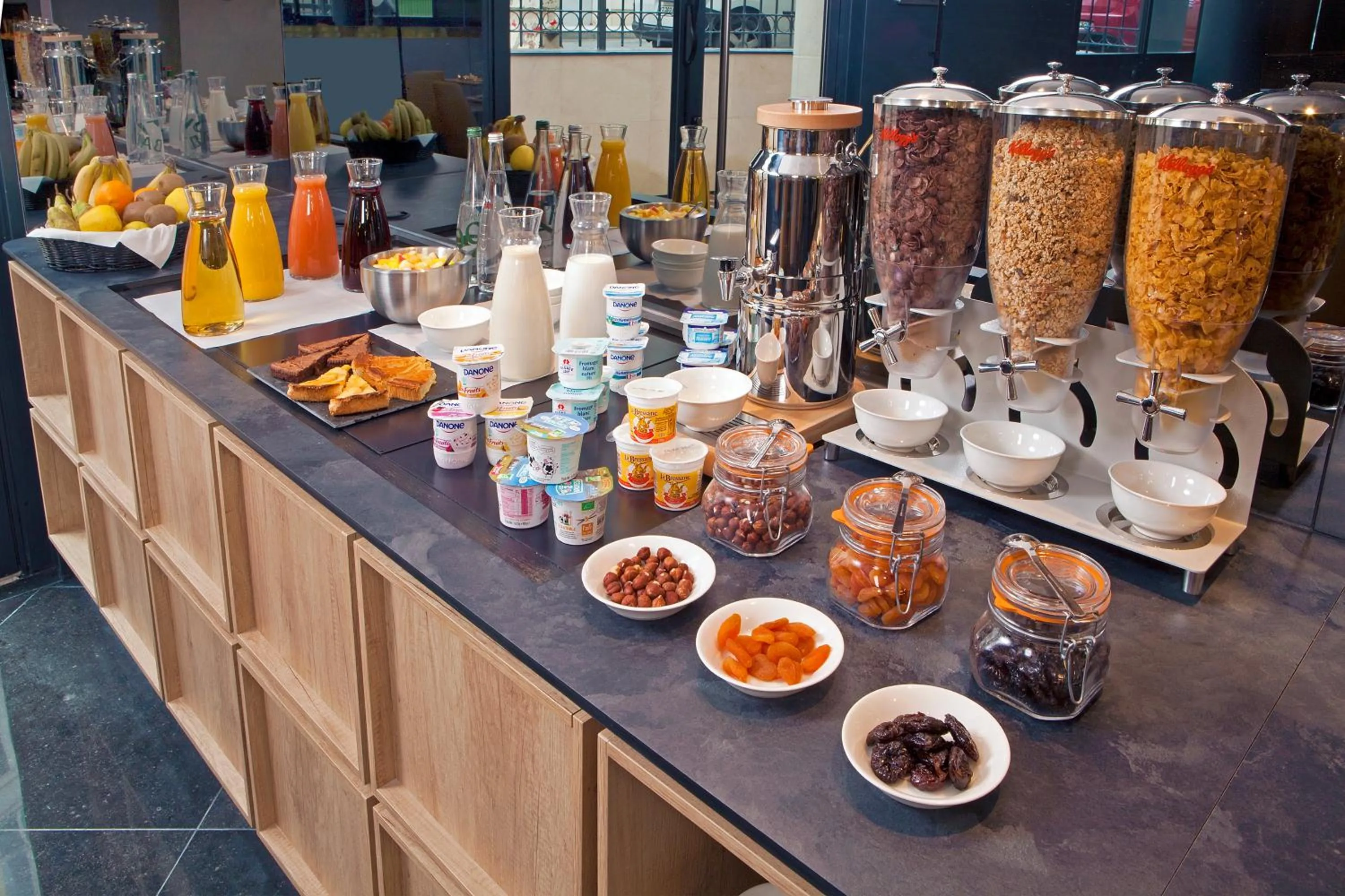 Food in Residhome Puteaux La défense