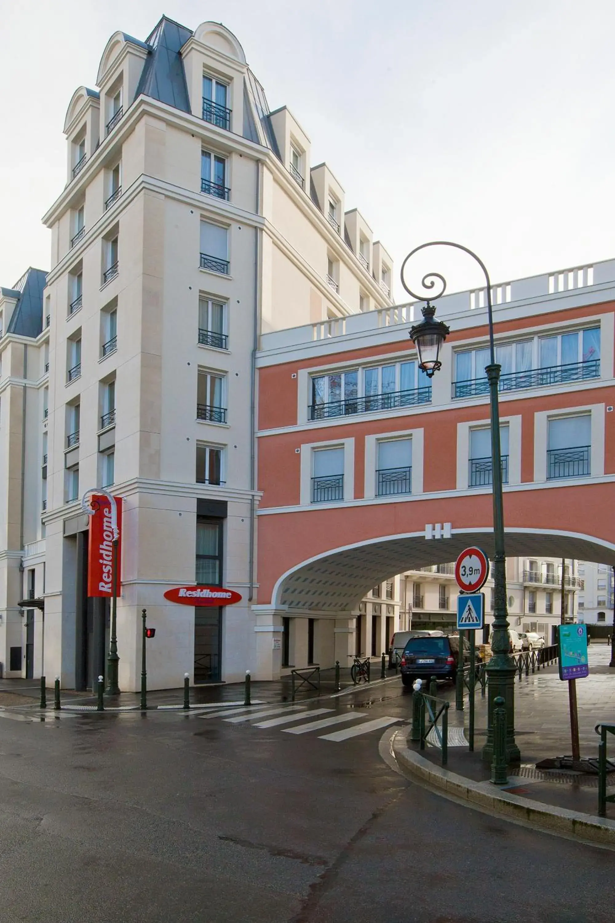 Facade/entrance in Residhome Puteaux La défense Facade/entrance in Residhome Puteaux La défense