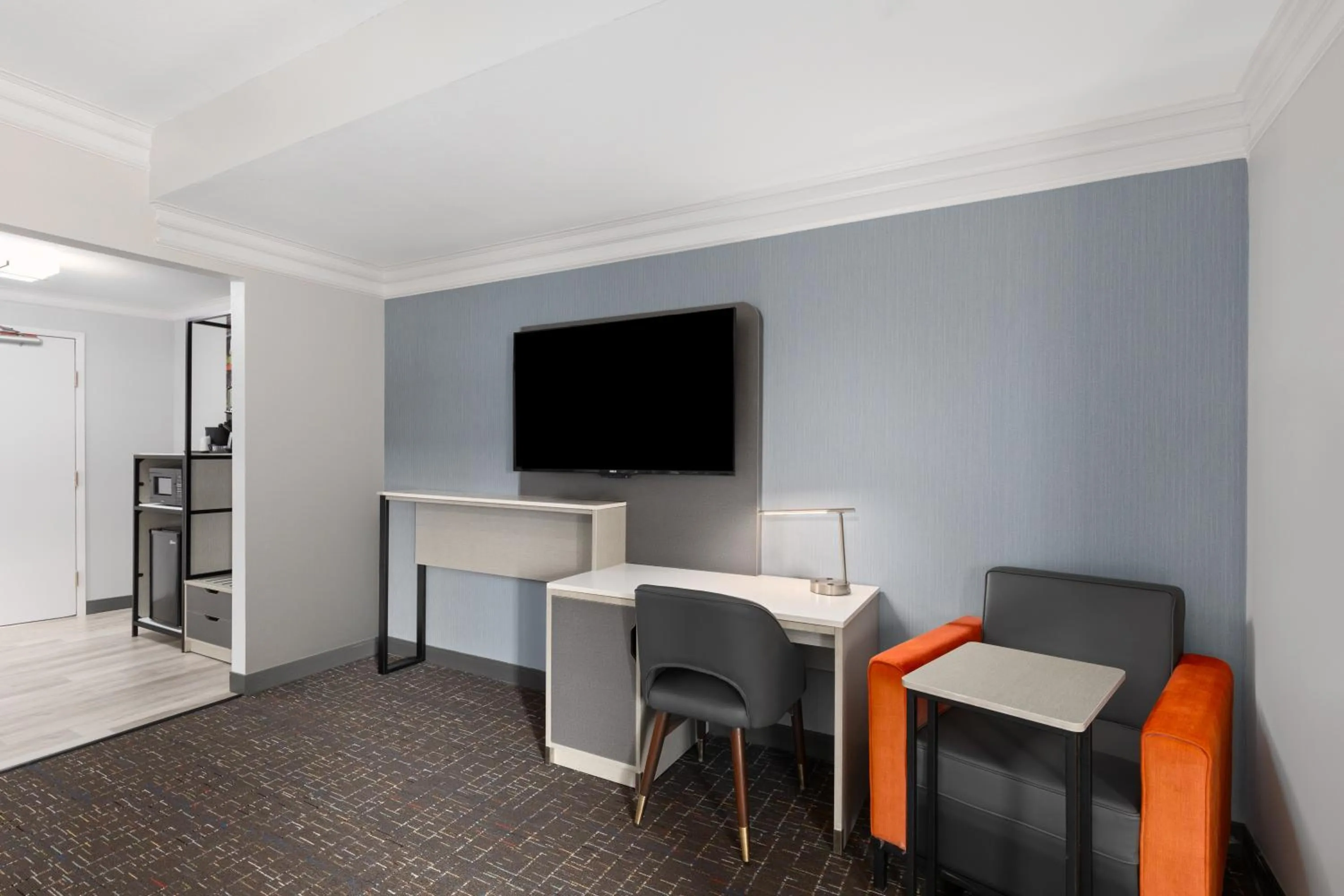 TV and multimedia in The Walden, Trademark Collection By Wyndham