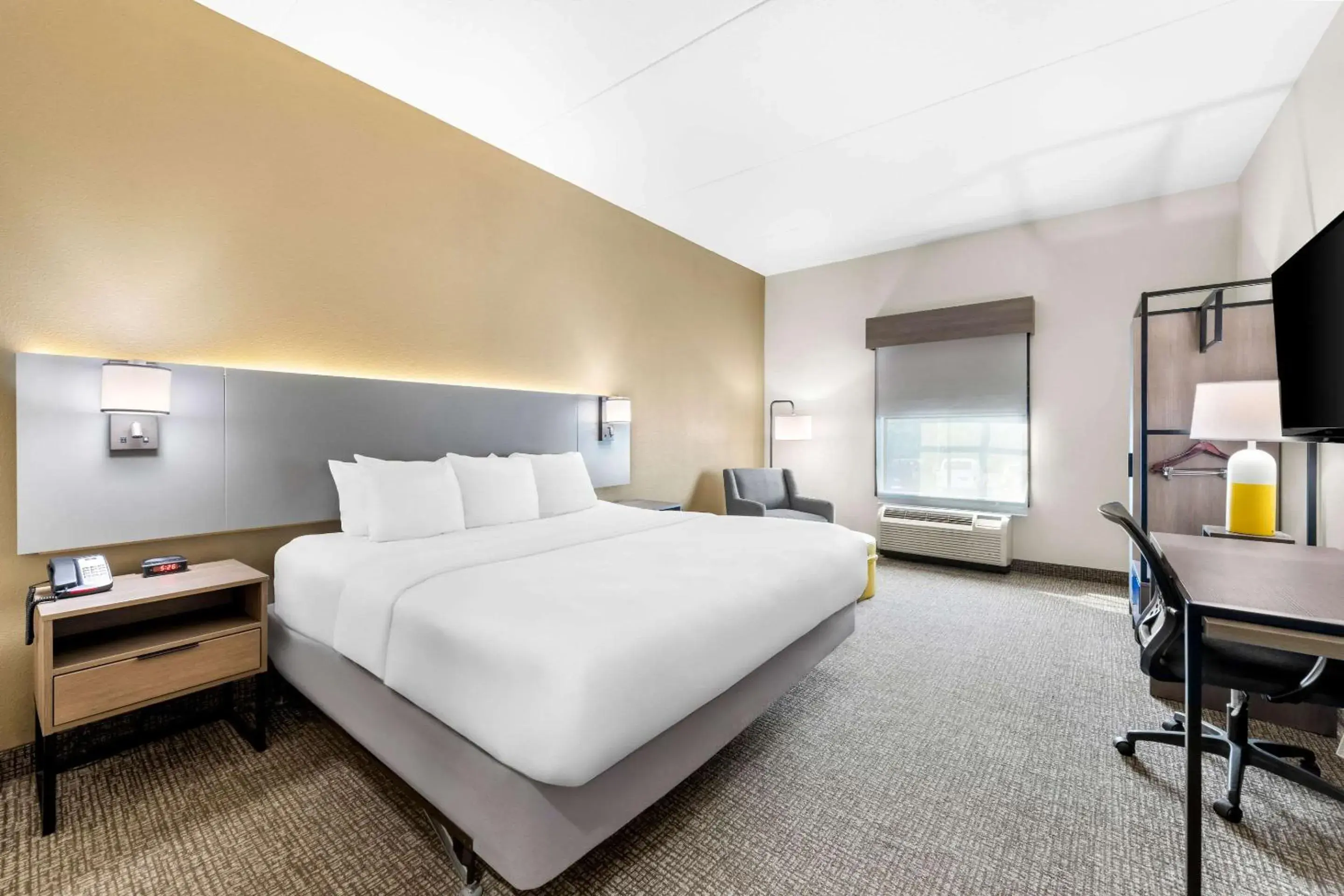 Bedroom, Bed in Comfort Inn Harriman Bedroom, Bed in Comfort Inn Harriman