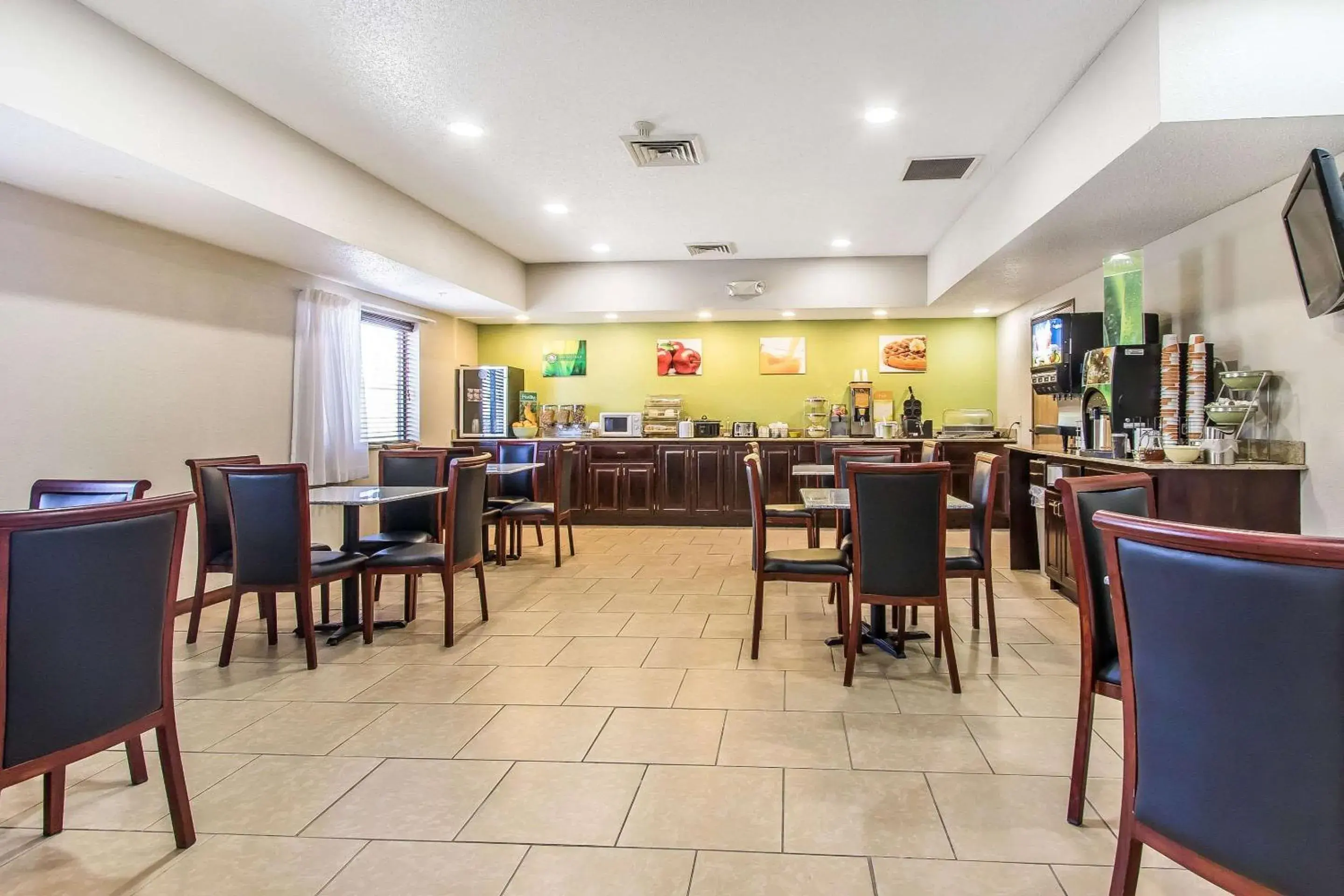 Restaurant/places to eat in Quality Inn & Suites Restaurant/places to eat in Quality Inn & Suites