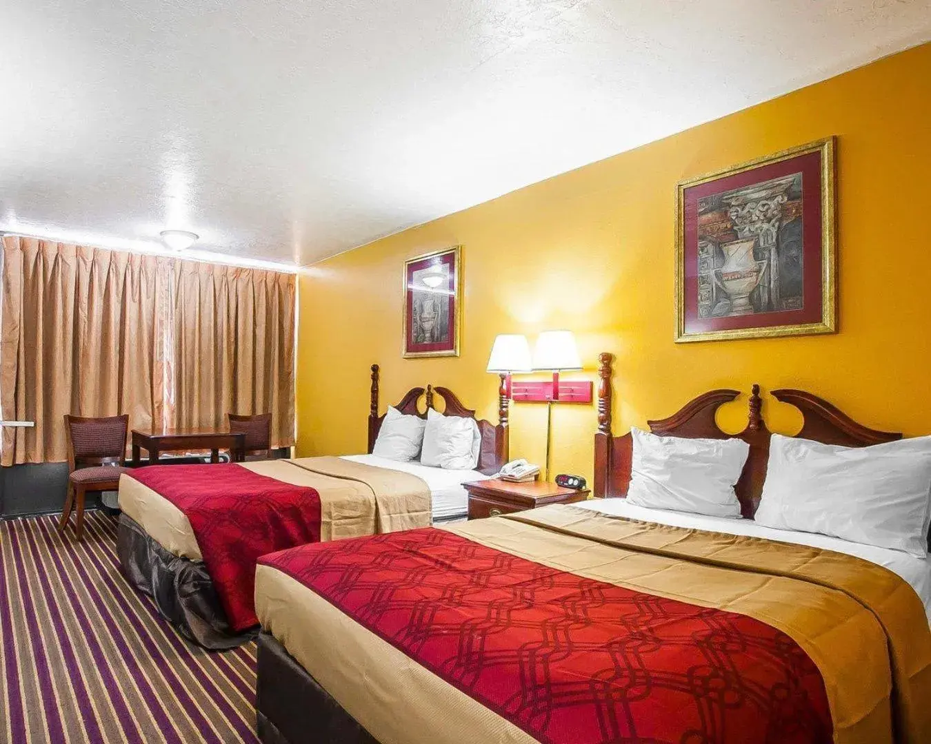 Bedroom, Bed in Econo Lodge Dyersburg I-155 Bedroom, Bed in Econo Lodge Dyersburg I-155