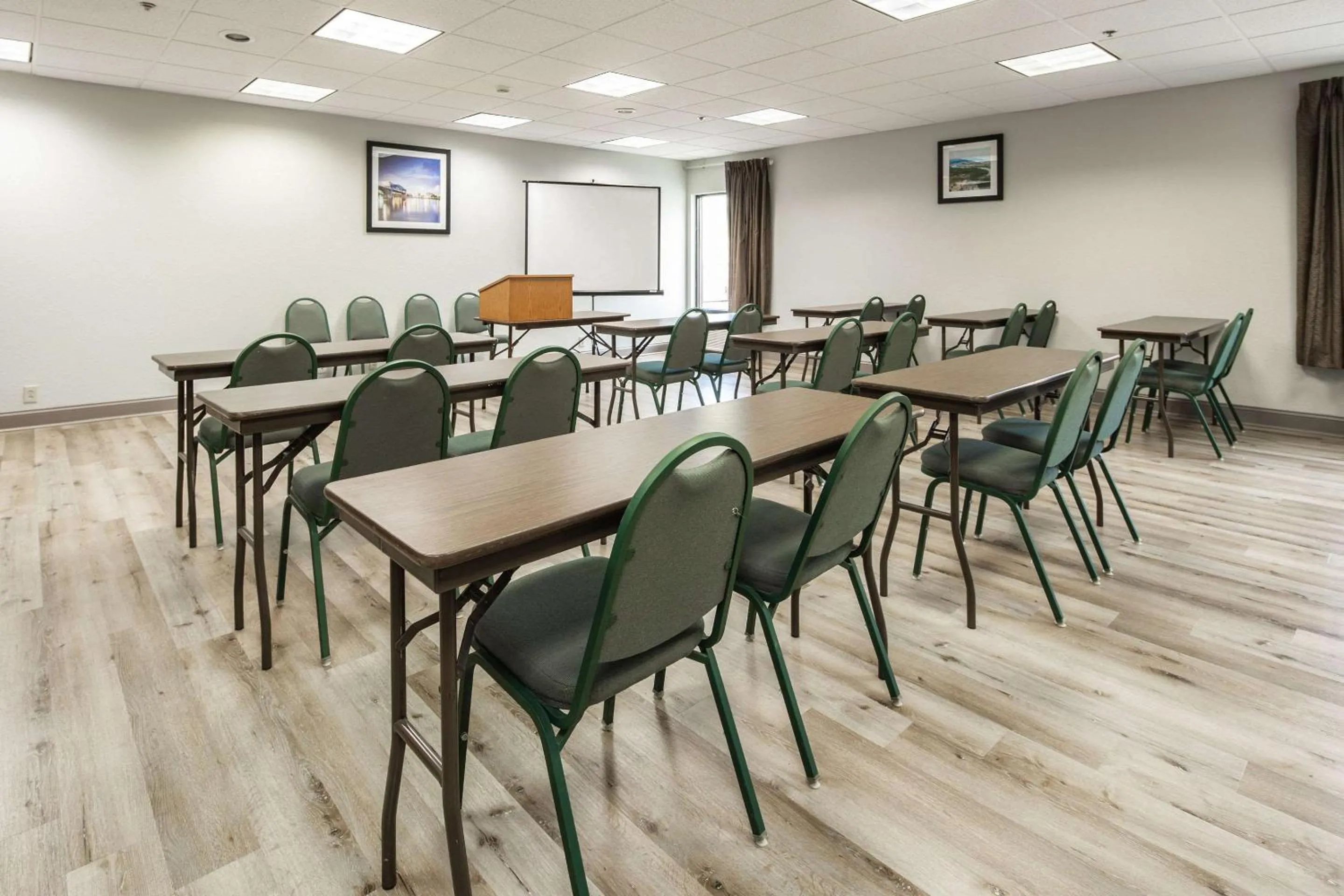 Meeting/conference room in Clarion Inn near Lookout Mountain
