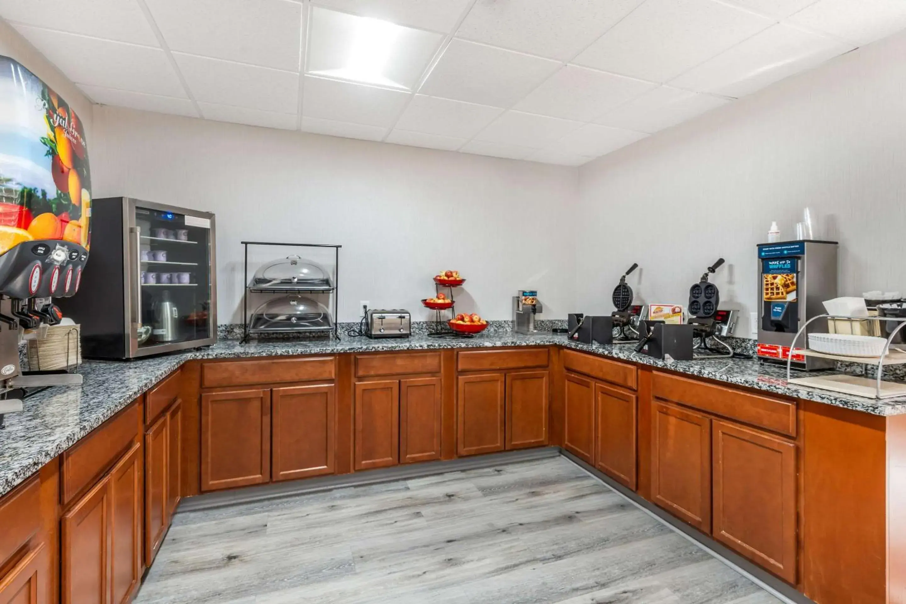 Breakfast in Clarion Inn near Lookout Mountain Breakfast in Clarion Inn near Lookout Mountain