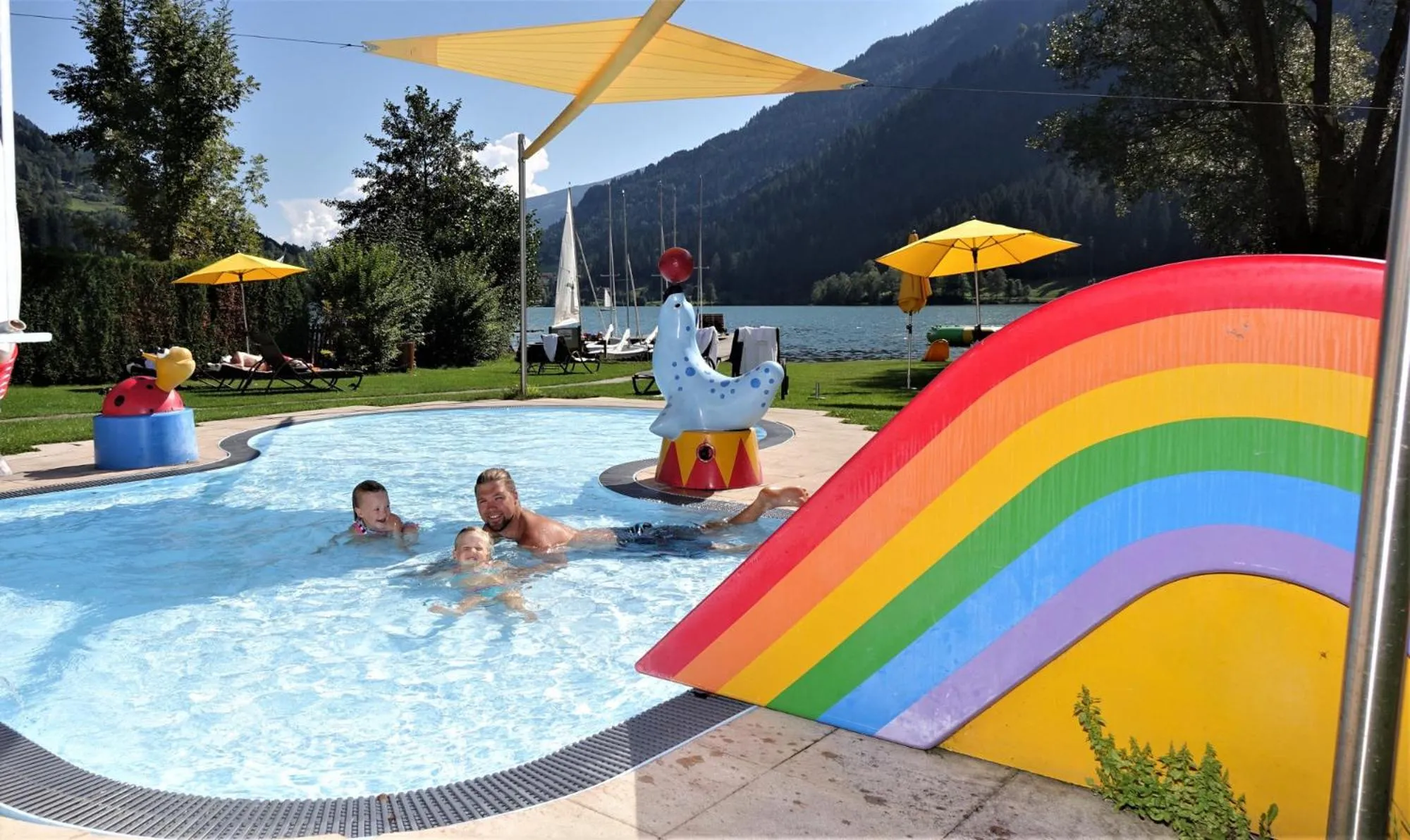 Swimming pool in Familien- Sportresort BRENNSEEHOF