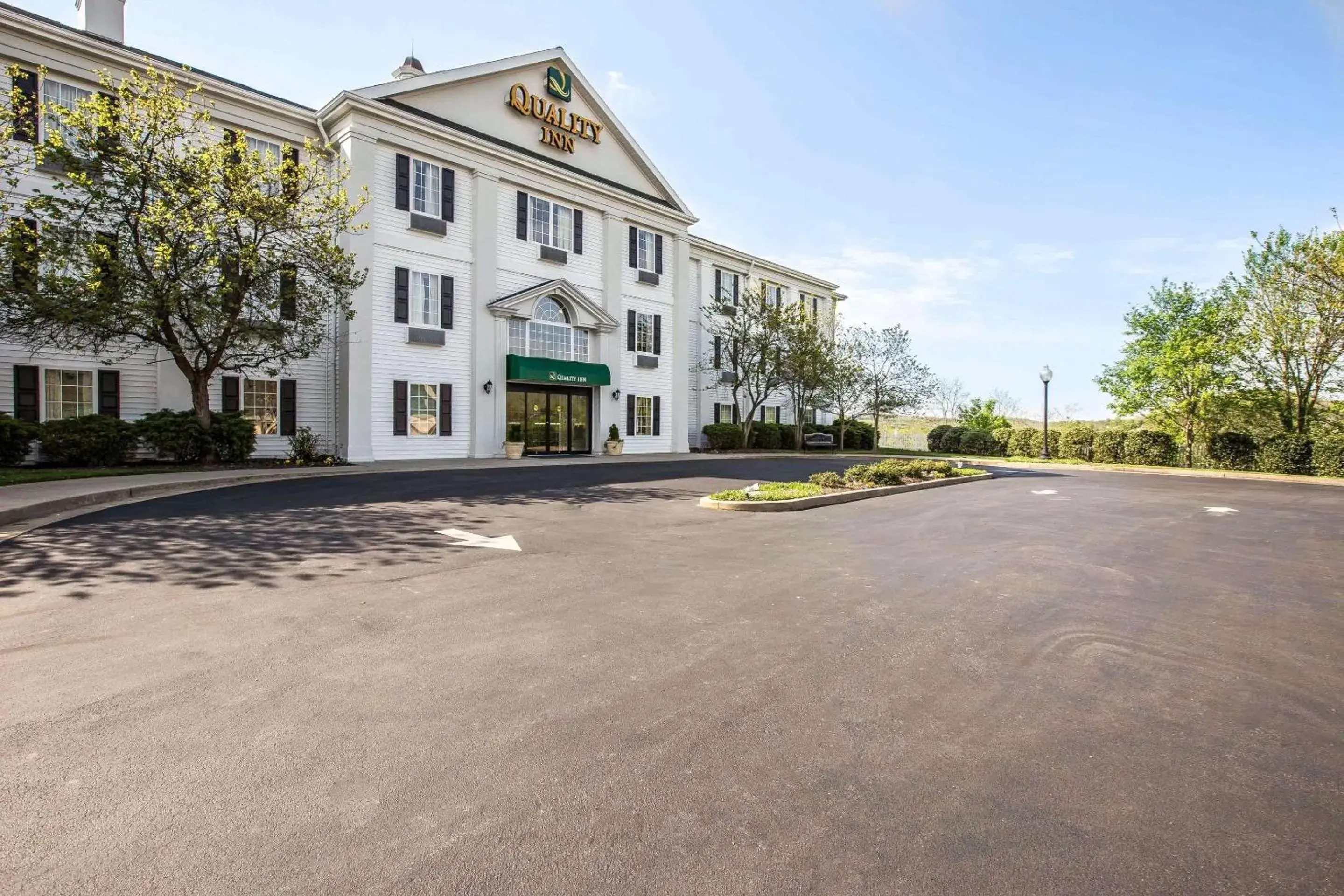 Property building in Quality Inn Kingsport South Property building in Quality Inn Kingsport South