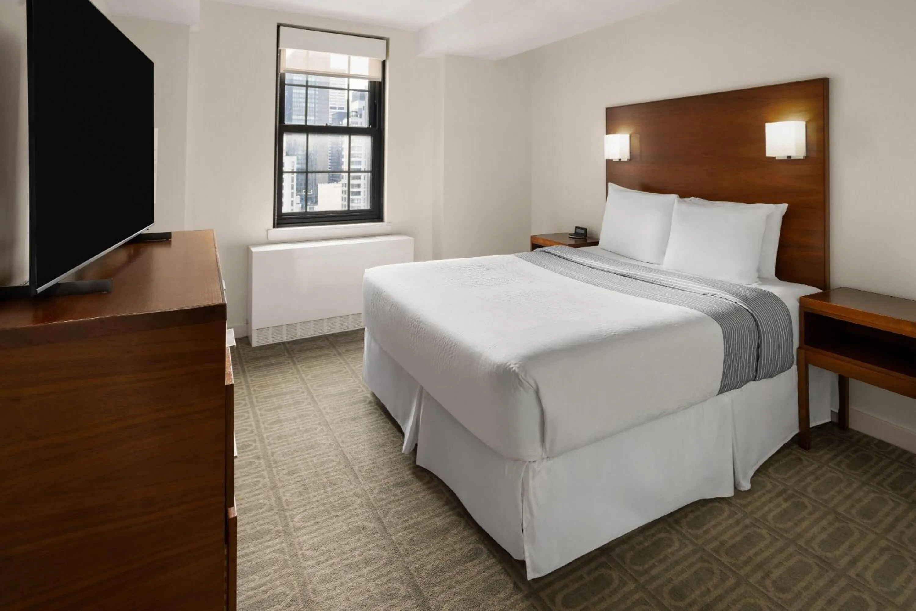 Photo of the whole room, Bed in The Beekman Tower, Trademark Collection by Wyndham