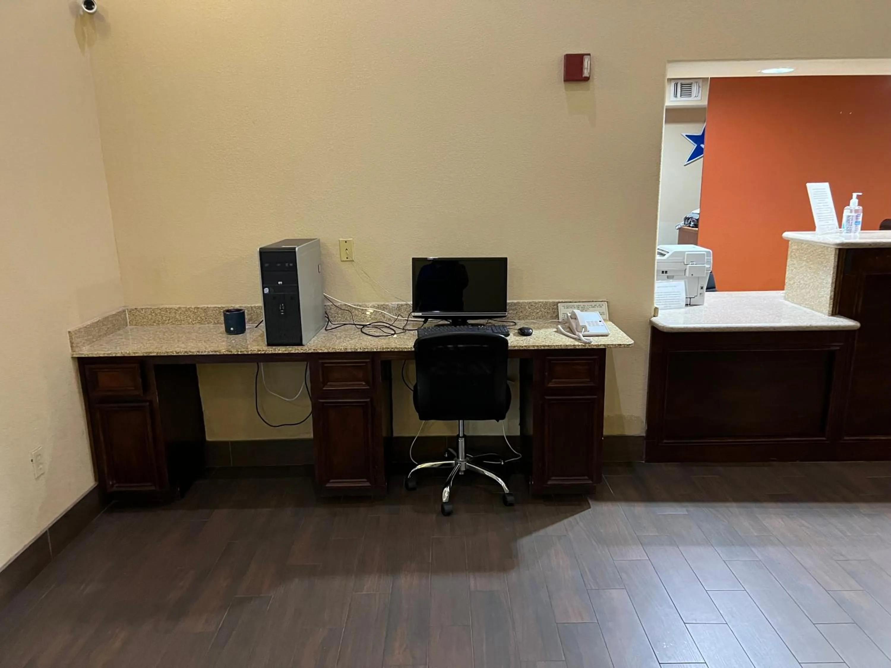 TV and multimedia in Americas Best Value Inn Pharr/McAllen