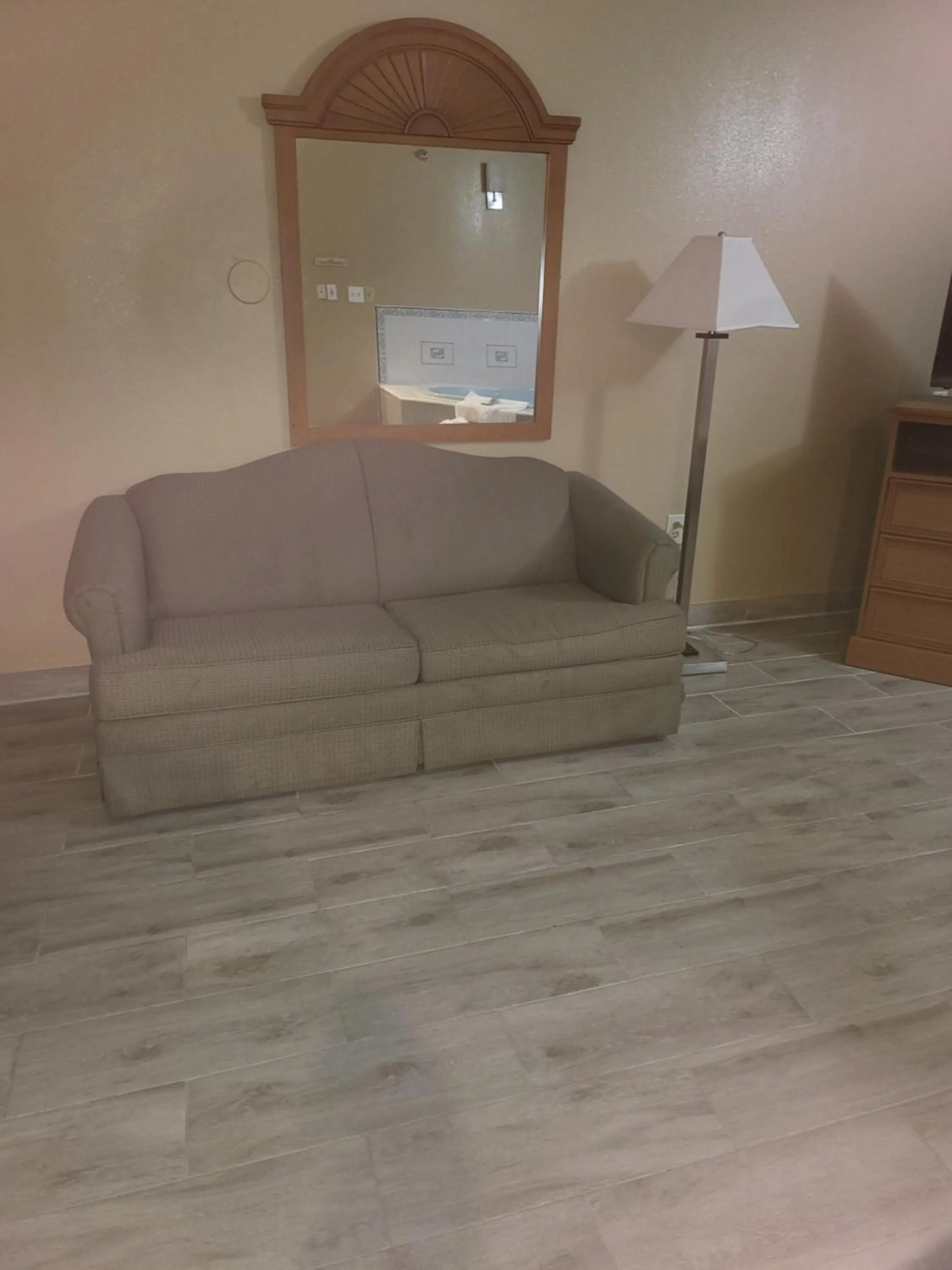 Living room in Americas Best Value Inn Pharr/McAllen