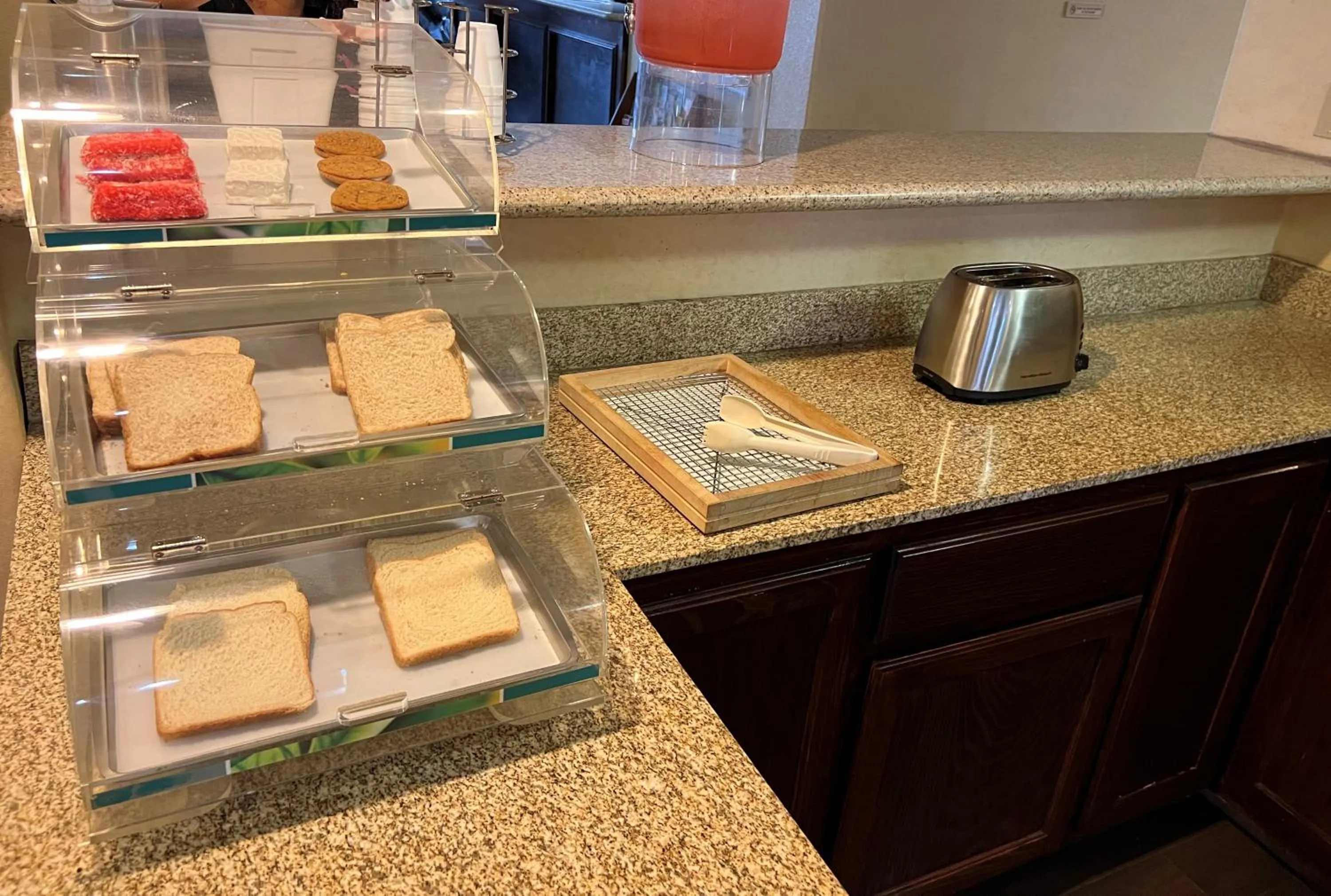 Coffee/tea facilities in Americas Best Value Inn Pharr/McAllen