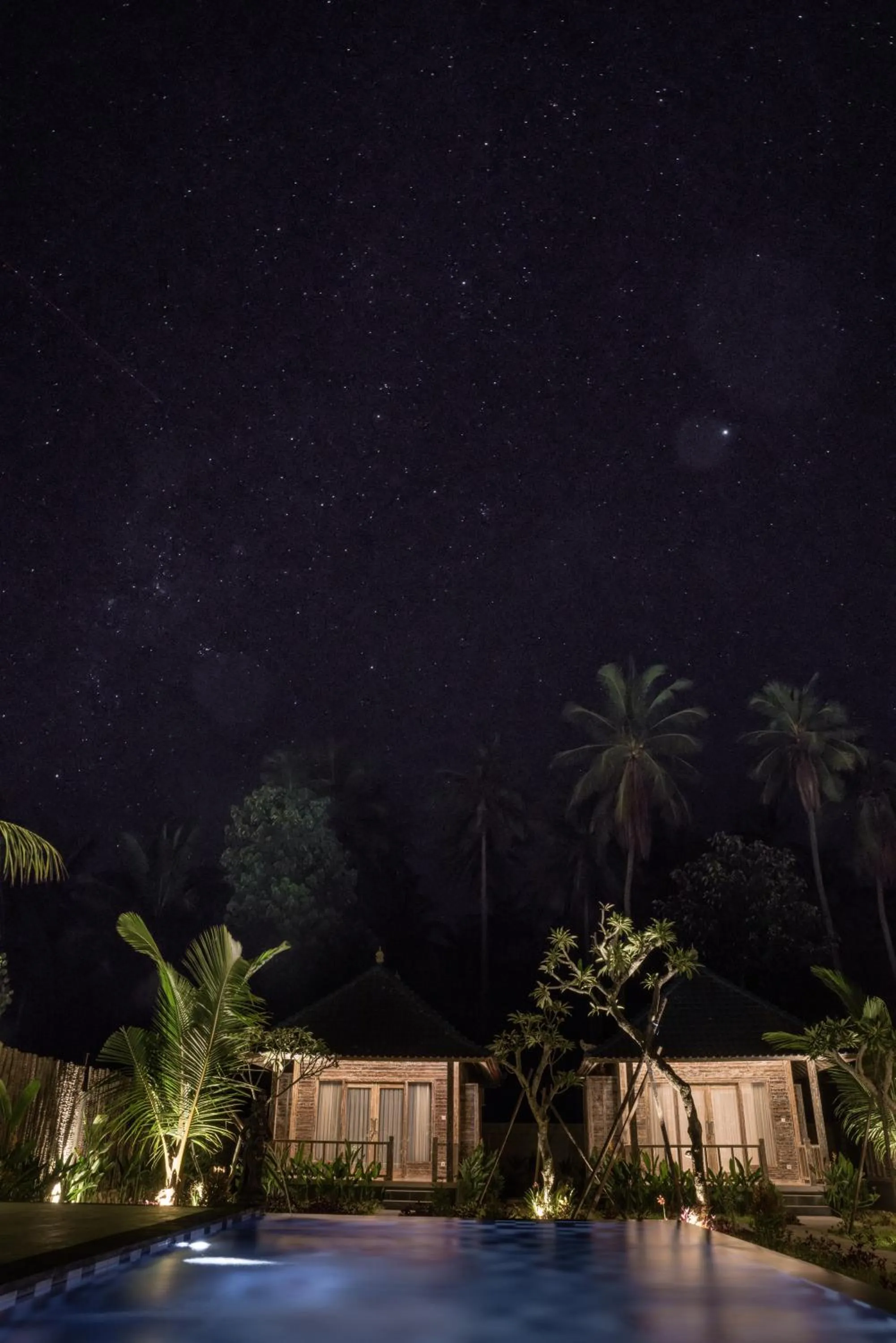 Swimming pool in Kayuna Villa