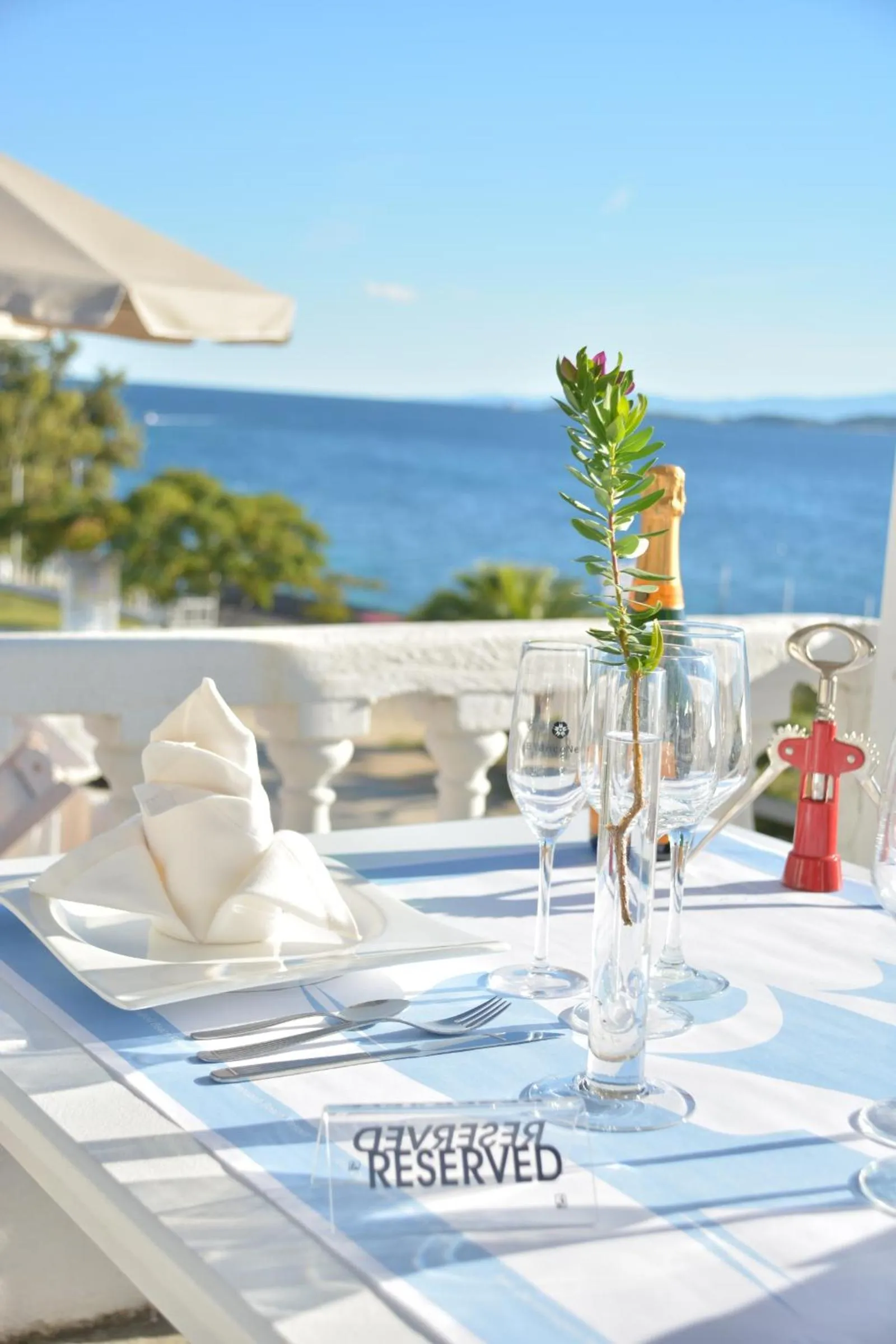 Food and drinks in Hotel Akti Ouranoupoli Beach Resort