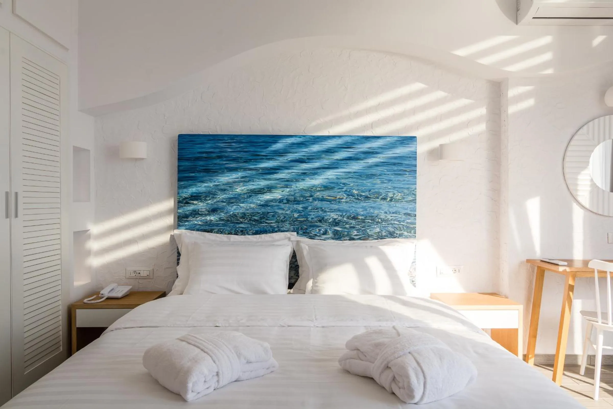 TV and multimedia in Hotel Akti Ouranoupoli Beach Resort