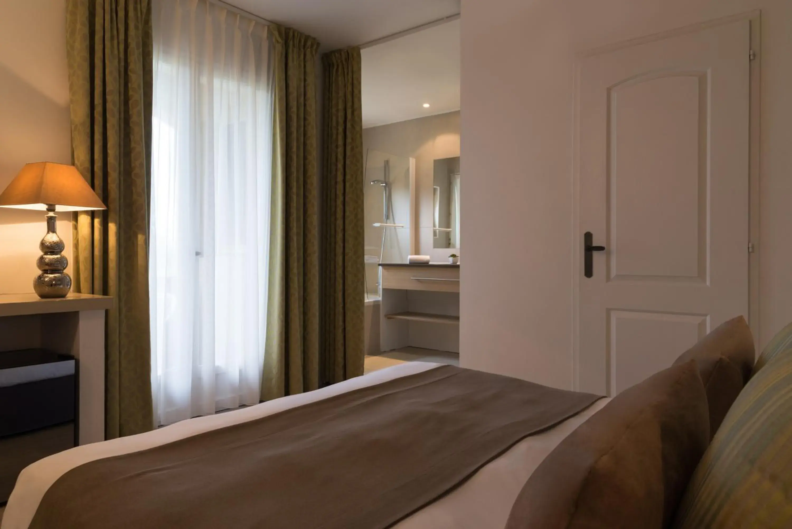 Bed in Val Baussenc, The Originals Relais Bed in Val Baussenc, The Originals Relais