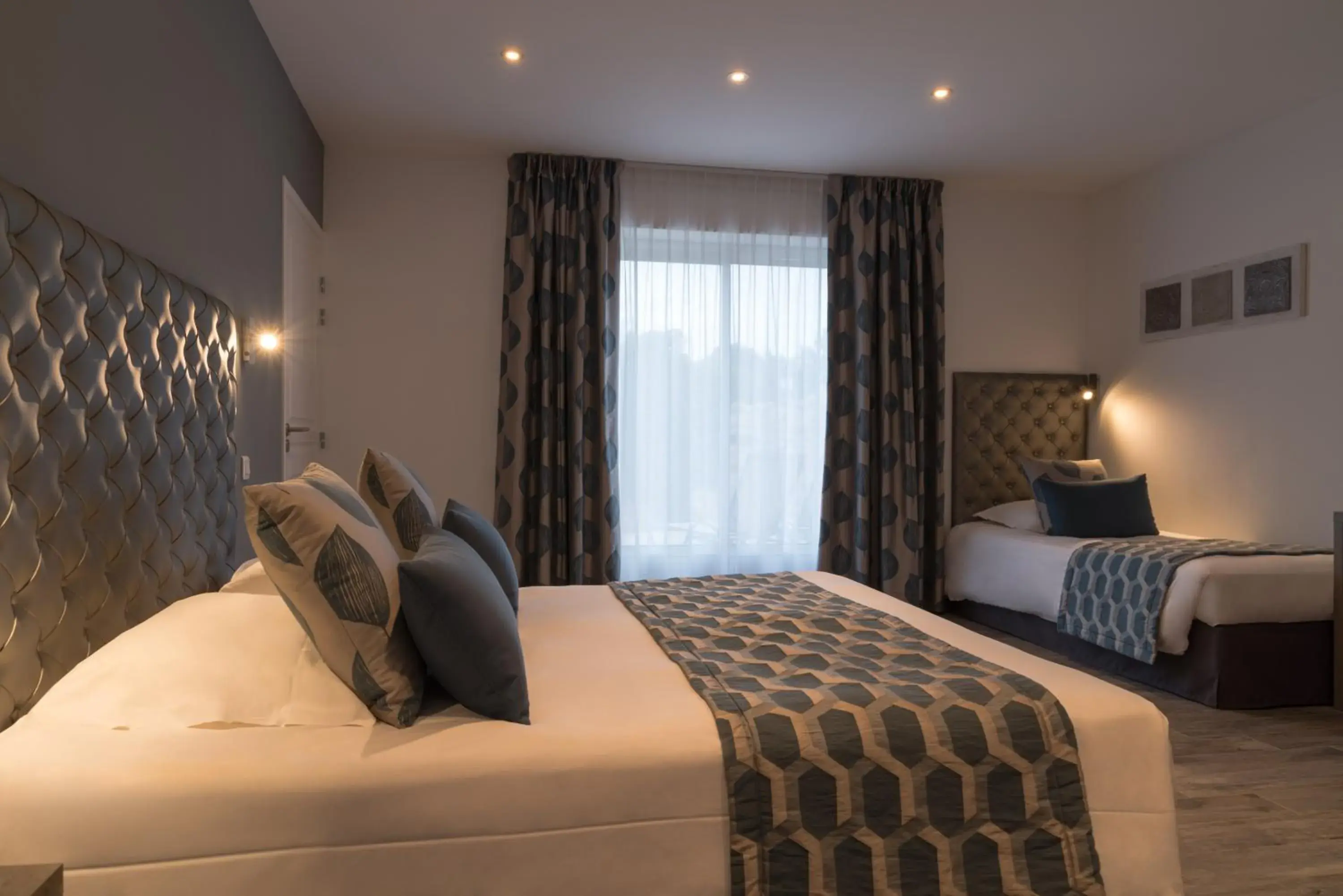 Bed in Val Baussenc, The Originals Relais Bed in Val Baussenc, The Originals Relais