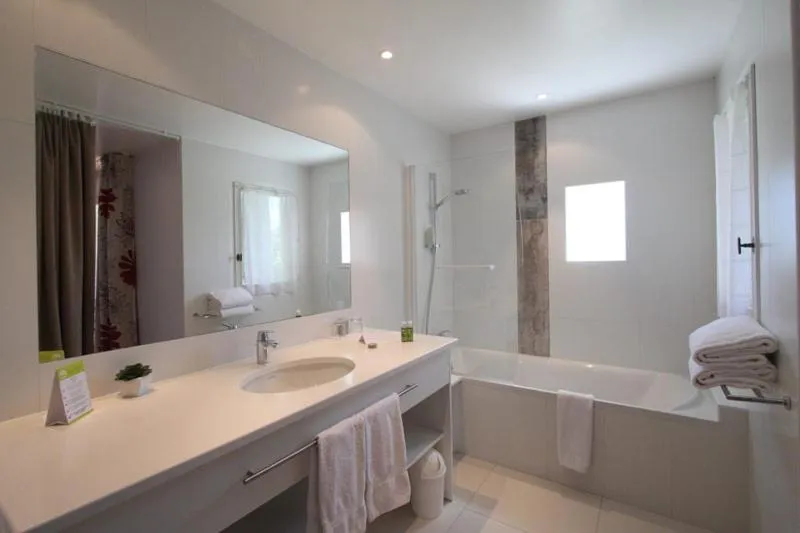 Other in Val Baussenc, The Originals Relais