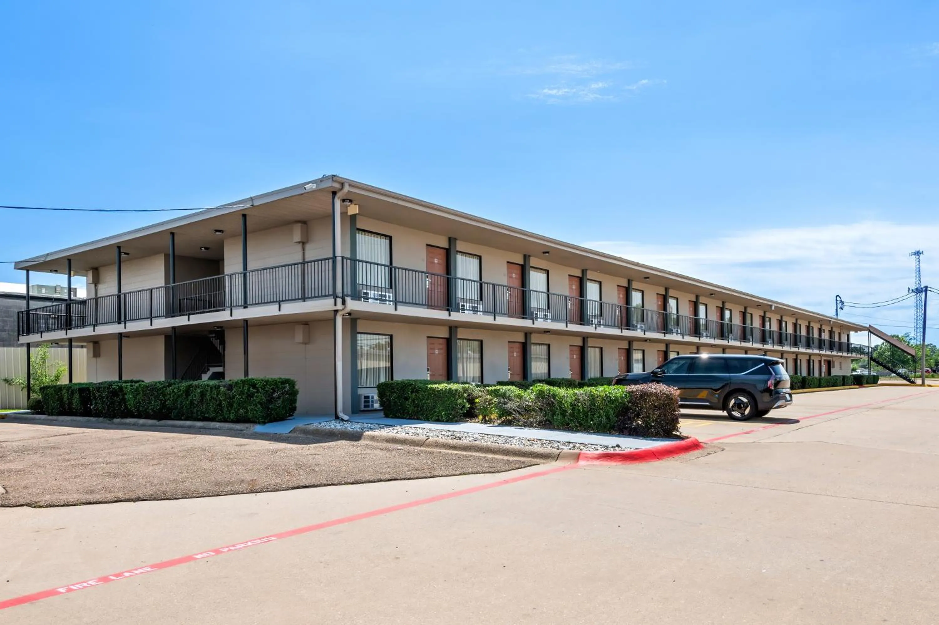 Property building in Econo Lodge Texarkana I-30