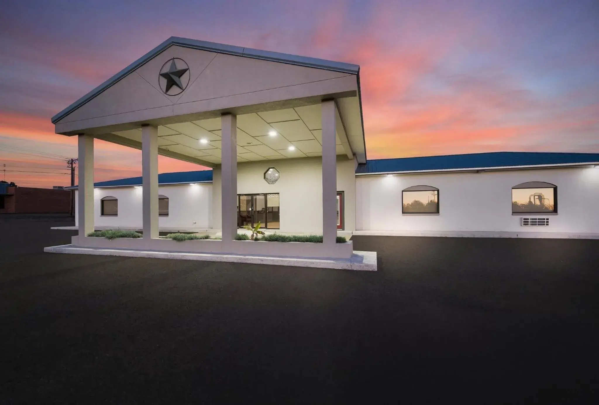 Property building in Red Roof Inn Nacogdoches Property building in Red Roof Inn Nacogdoches