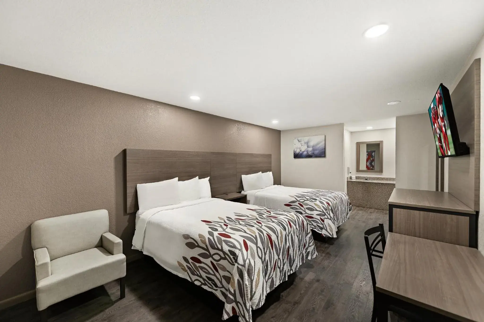 Bedroom, Bed in Red Roof Inn Nacogdoches Bedroom, Bed in Red Roof Inn Nacogdoches