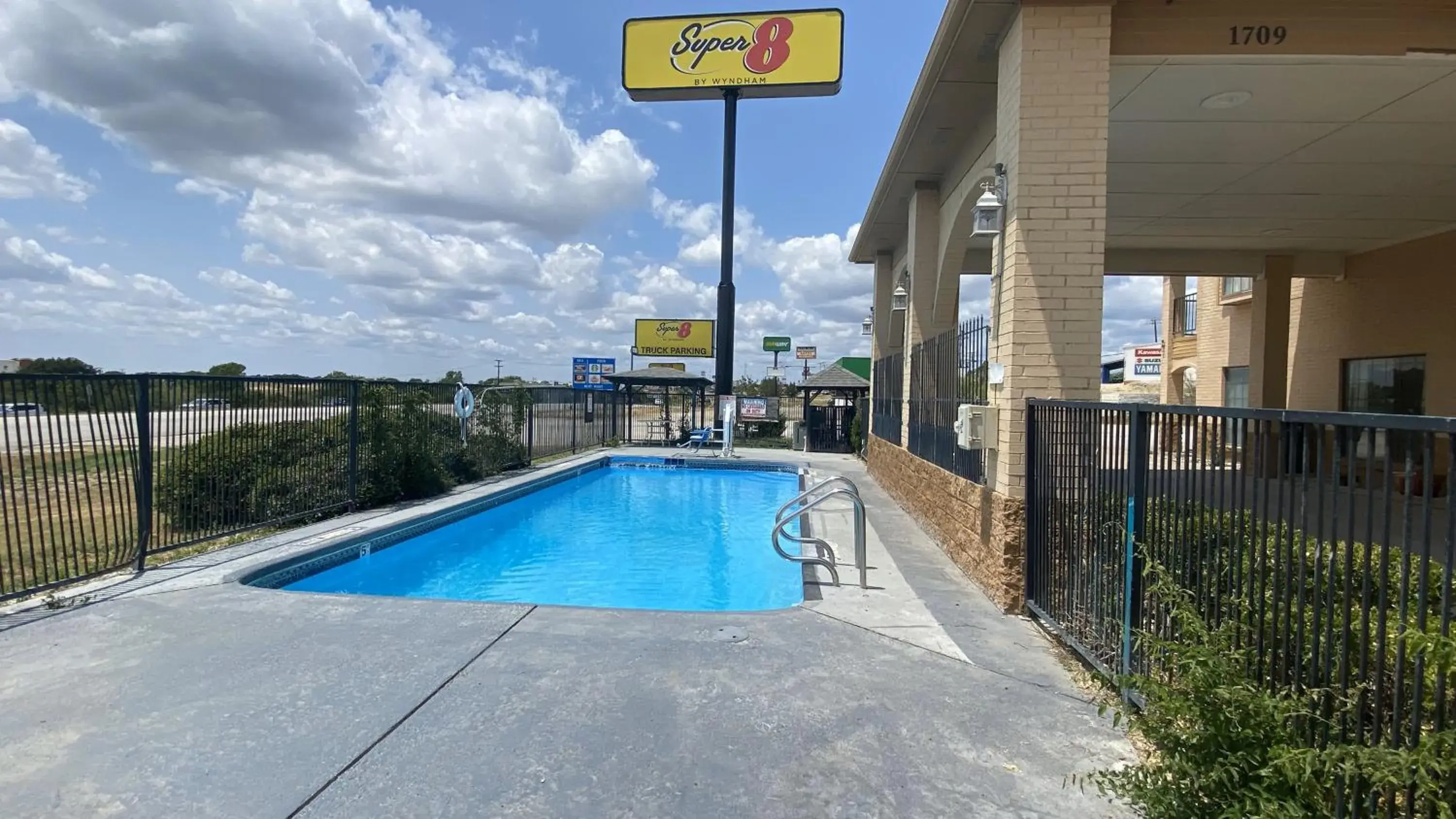 Swimming pool in Super 8 by Wyndham Decatur Texas Swimming pool in Super 8 by Wyndham Decatur Texas